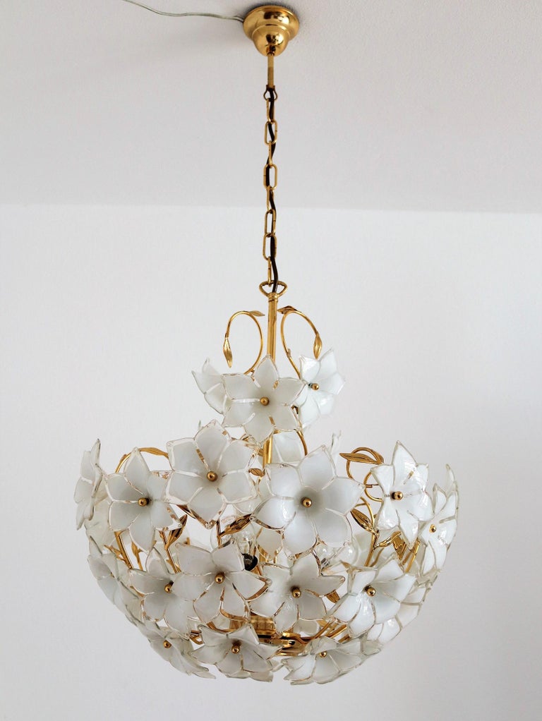Late 20th Century Italian Vintage Murano Glass and Brass Chandelier with White Glass Flowers, 1970 For Sale