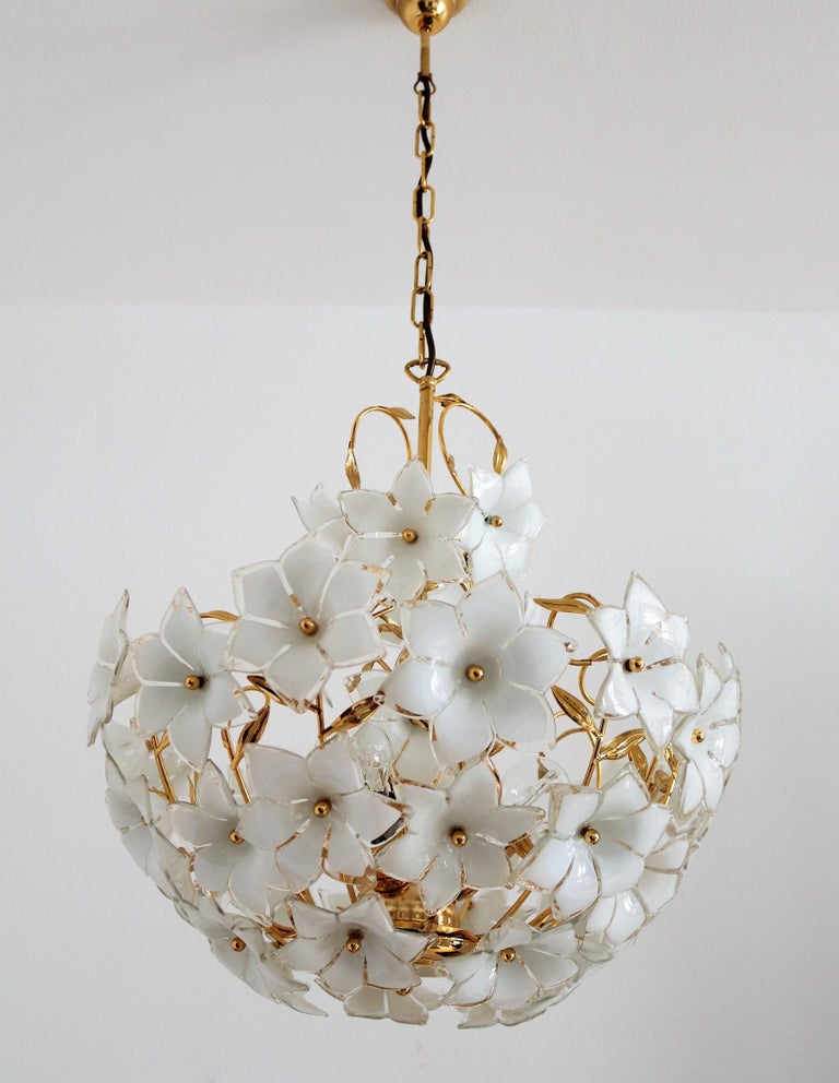 Italian Vintage Murano Glass and Brass Chandelier with White Glass Flowers, 1970 For Sale 1