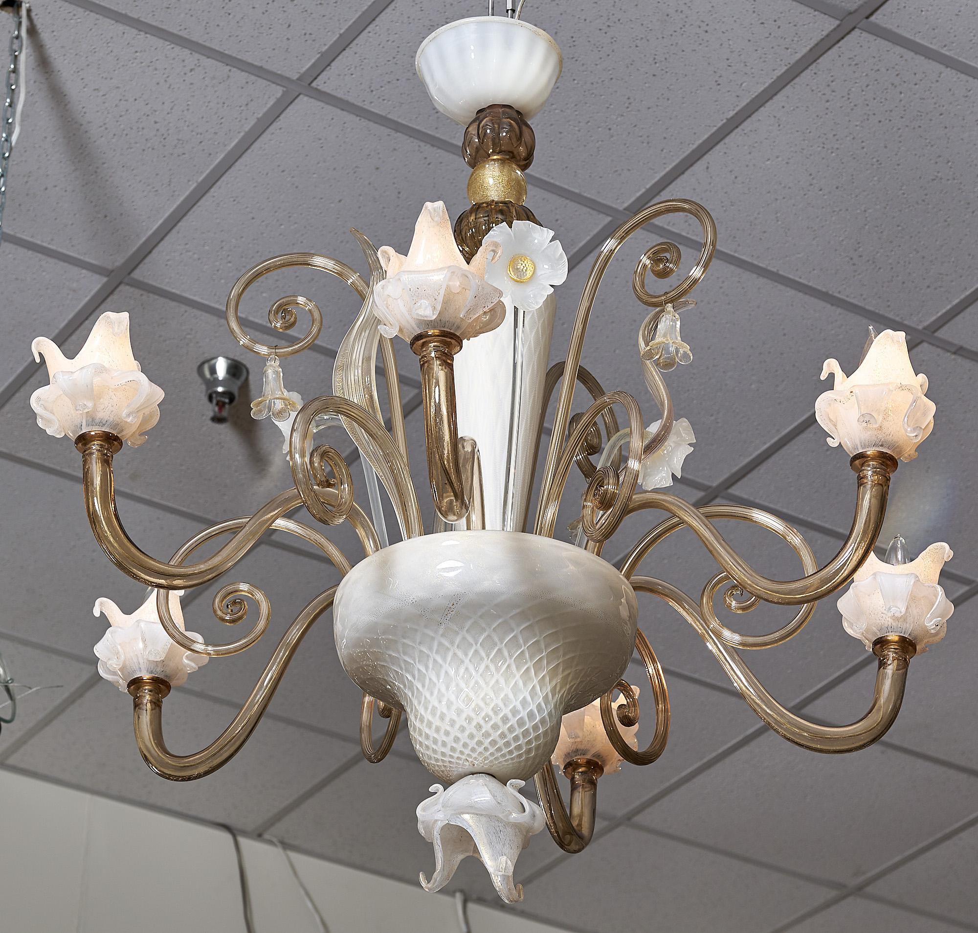 Italian Vintage Murano Glass Chandelier by Venini In Good Condition For Sale In Austin, TX