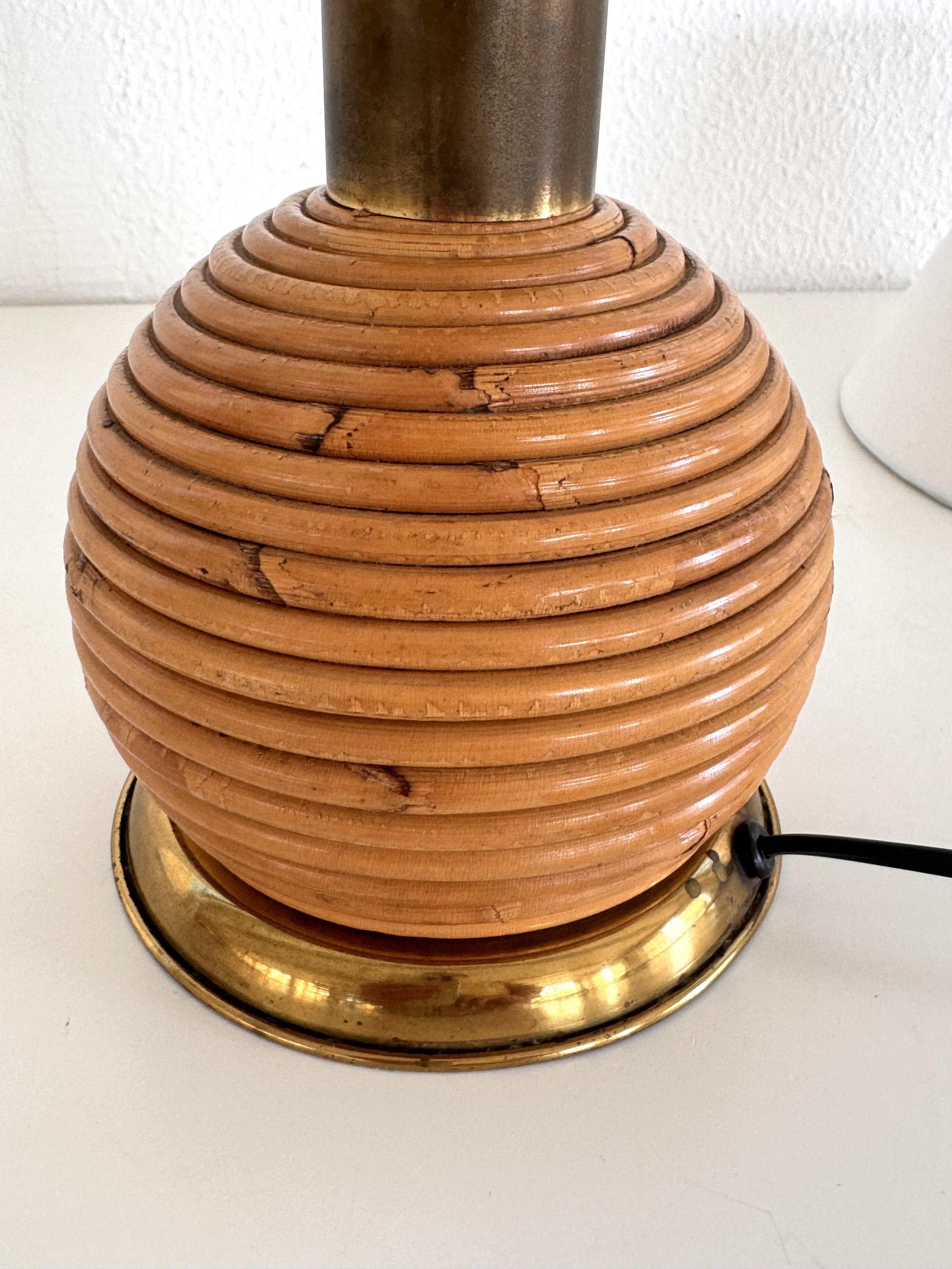 Hand-Crafted Italian Vintage Rattan Boho Table Lamp with Brass Details, 1970s For Sale