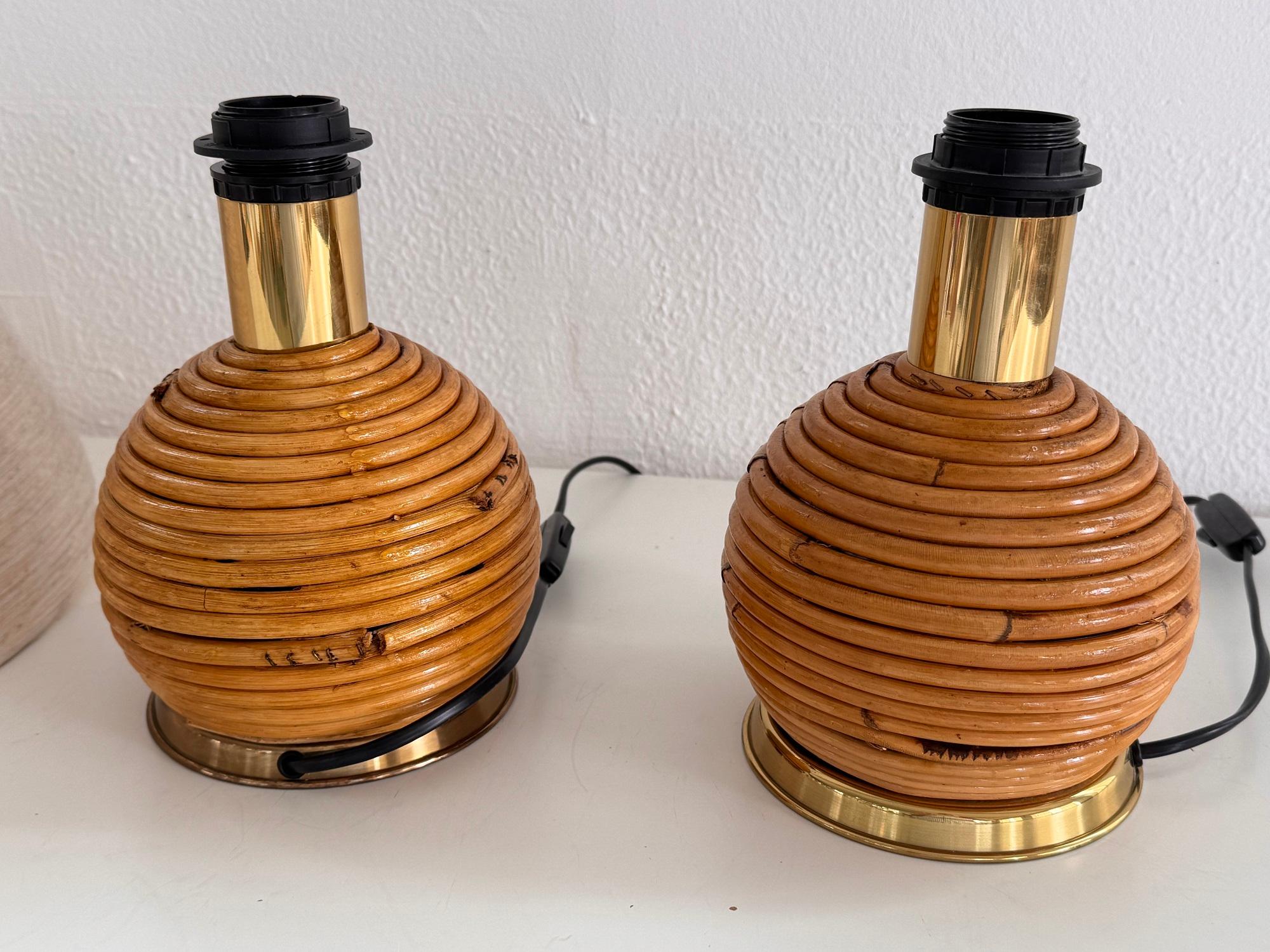 Lampes de table boho en rotin vintage italien avec détails en laiton, 1970, ensemble de 2 en vente 4