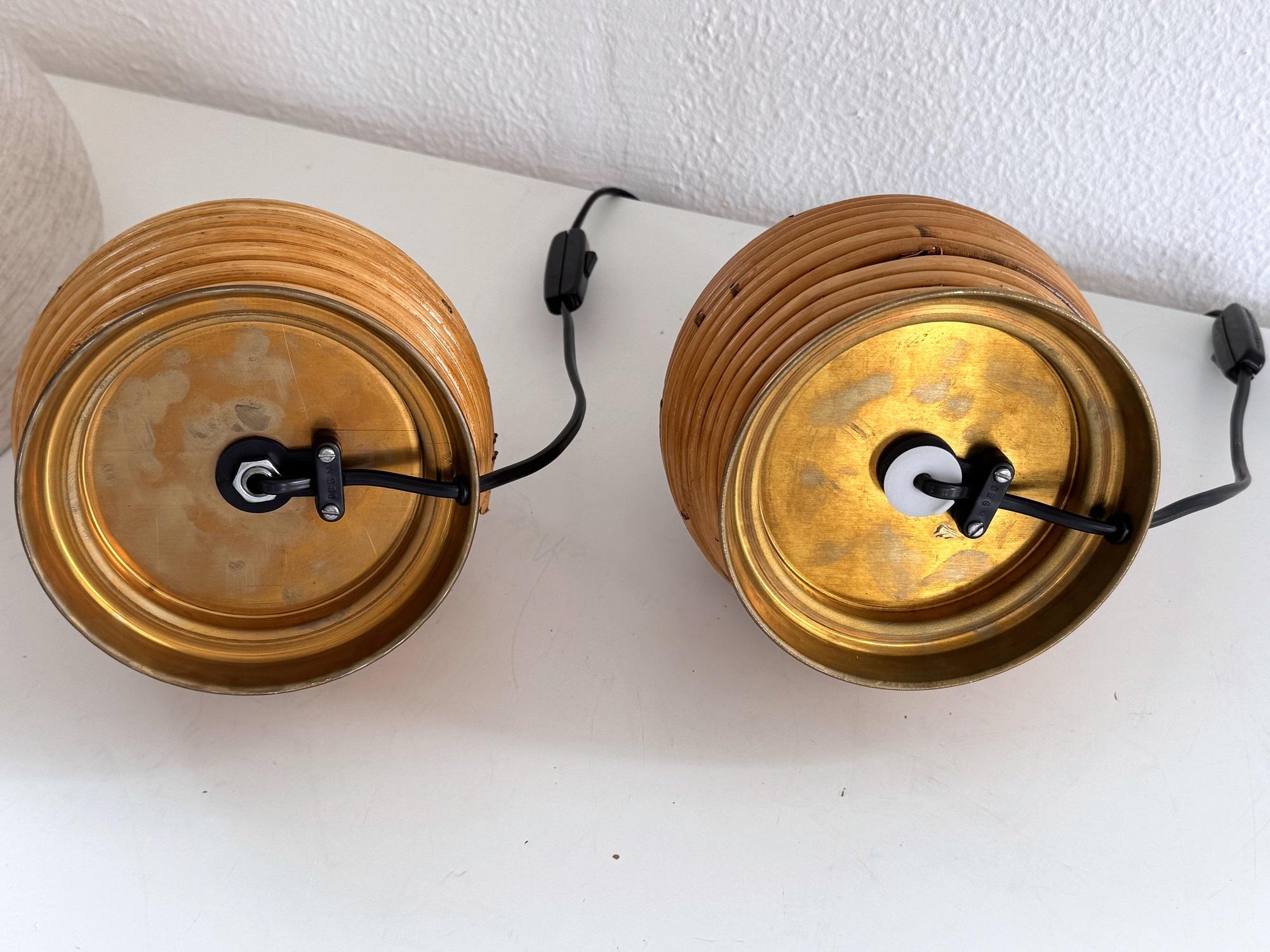 Lampes de table boho en rotin vintage italien avec détails en laiton, 1970, ensemble de 2 en vente 5