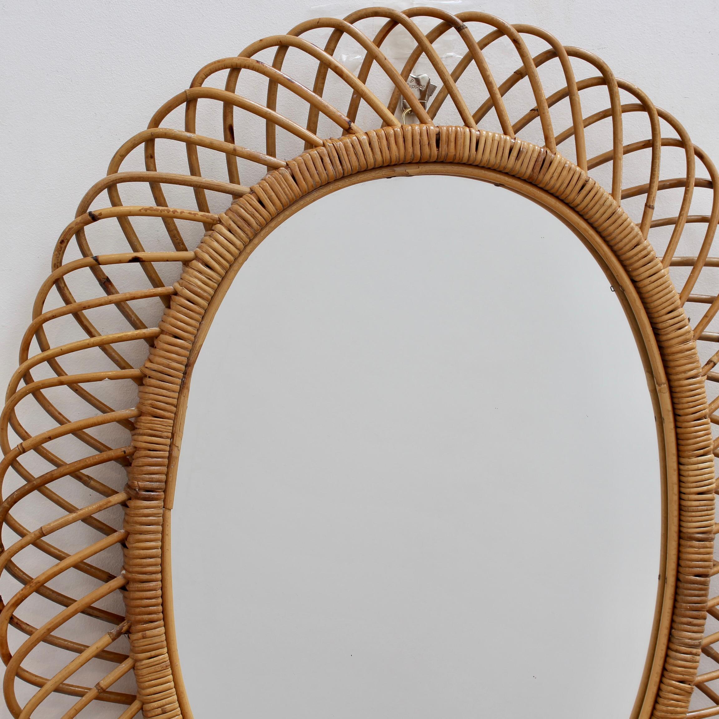 Italian Vintage Rattan Oval Wall Mirror (circa 1960s) In Good Condition For Sale In London, GB