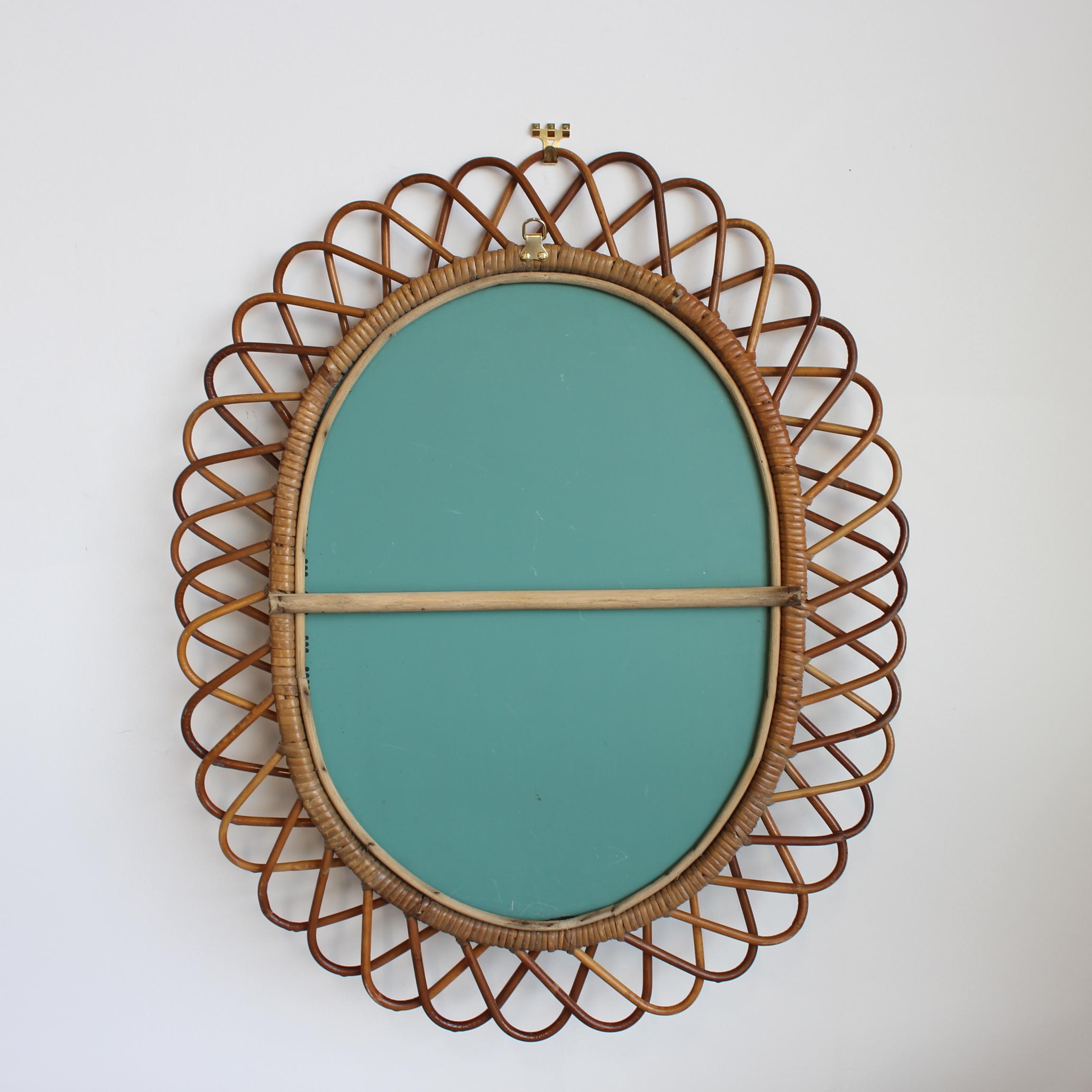 Italienischer Vintage Rattan Wandspiegel (ca. 1960er Jahre) im Angebot 5