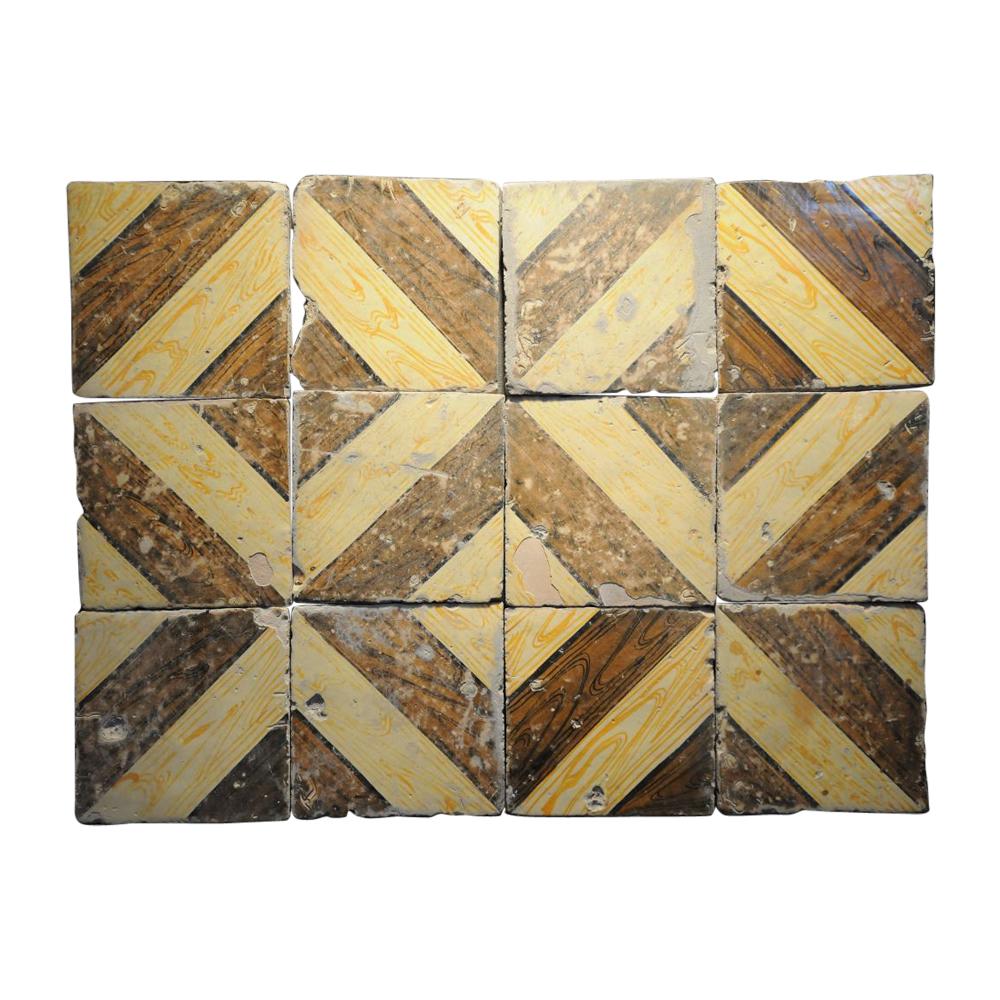 Italian Vintage Reclaimed Decorated Tiles from Early 20th Century im Angebot