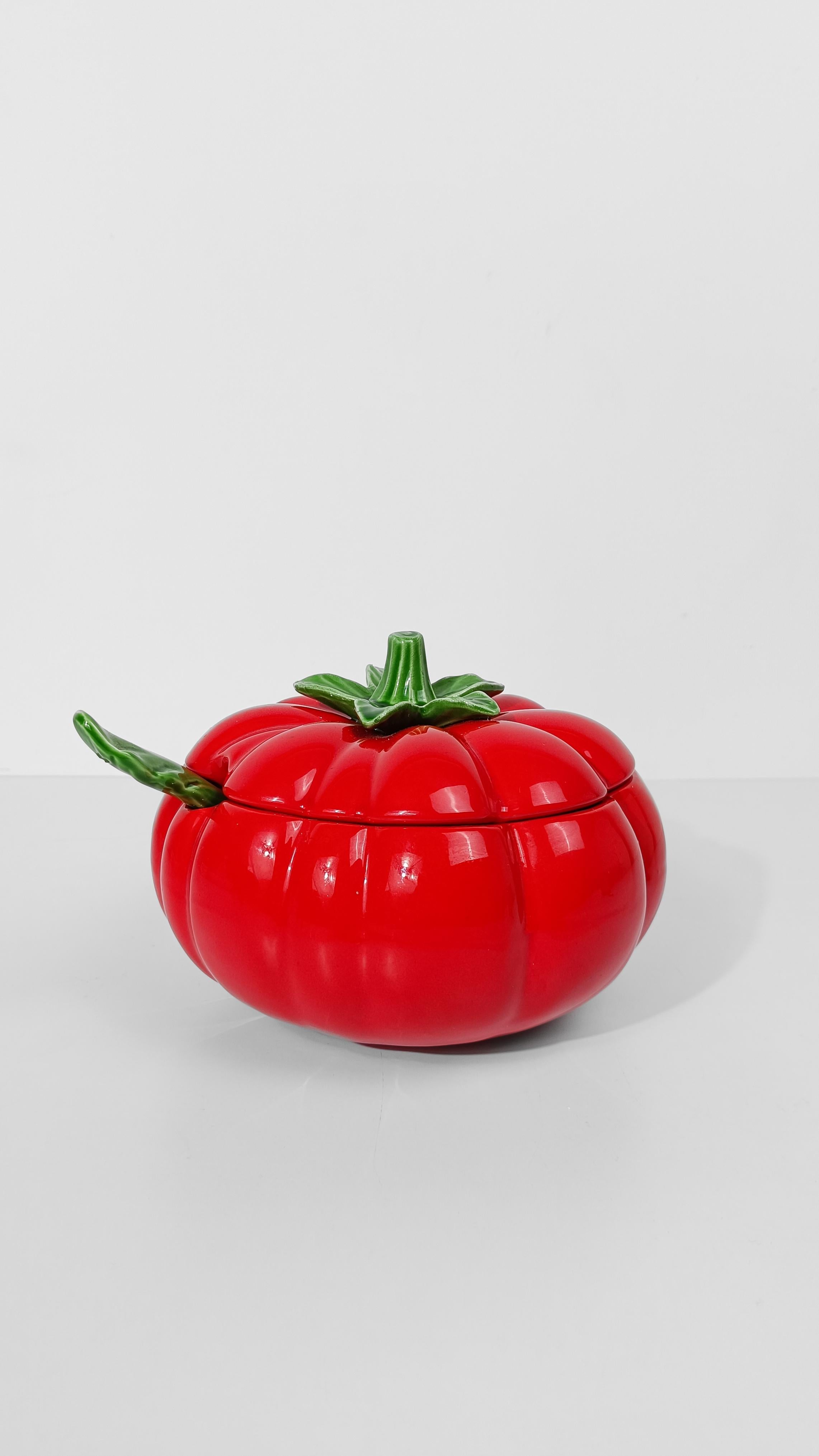 Italian Vintage Red Tomato Tureen in Majolica Ceramic, 70s For Sale 9