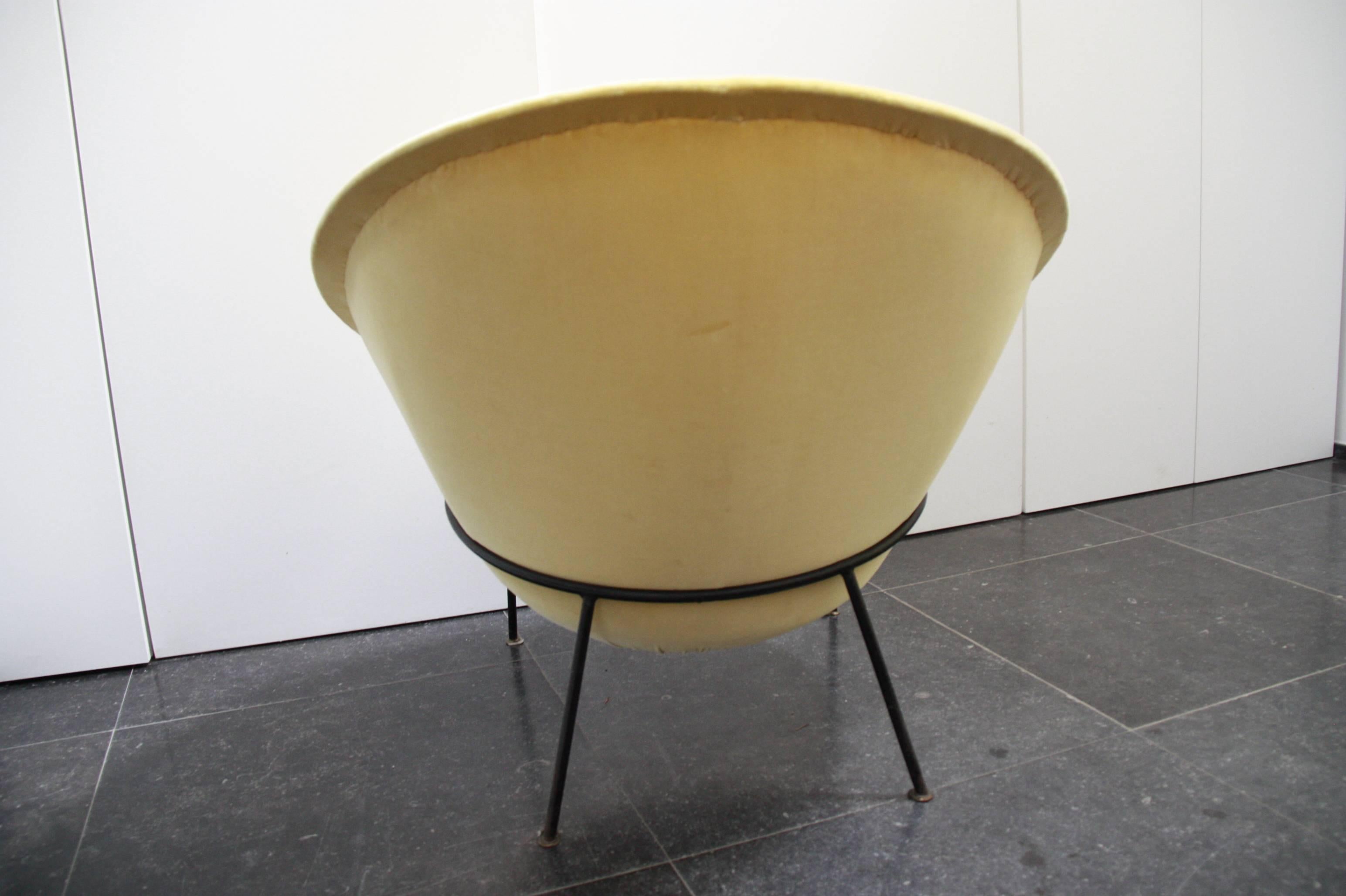 Upholstery Italian Vintage Round Armchair Attributed to Vittorio Vigano, circa 1960 For Sale