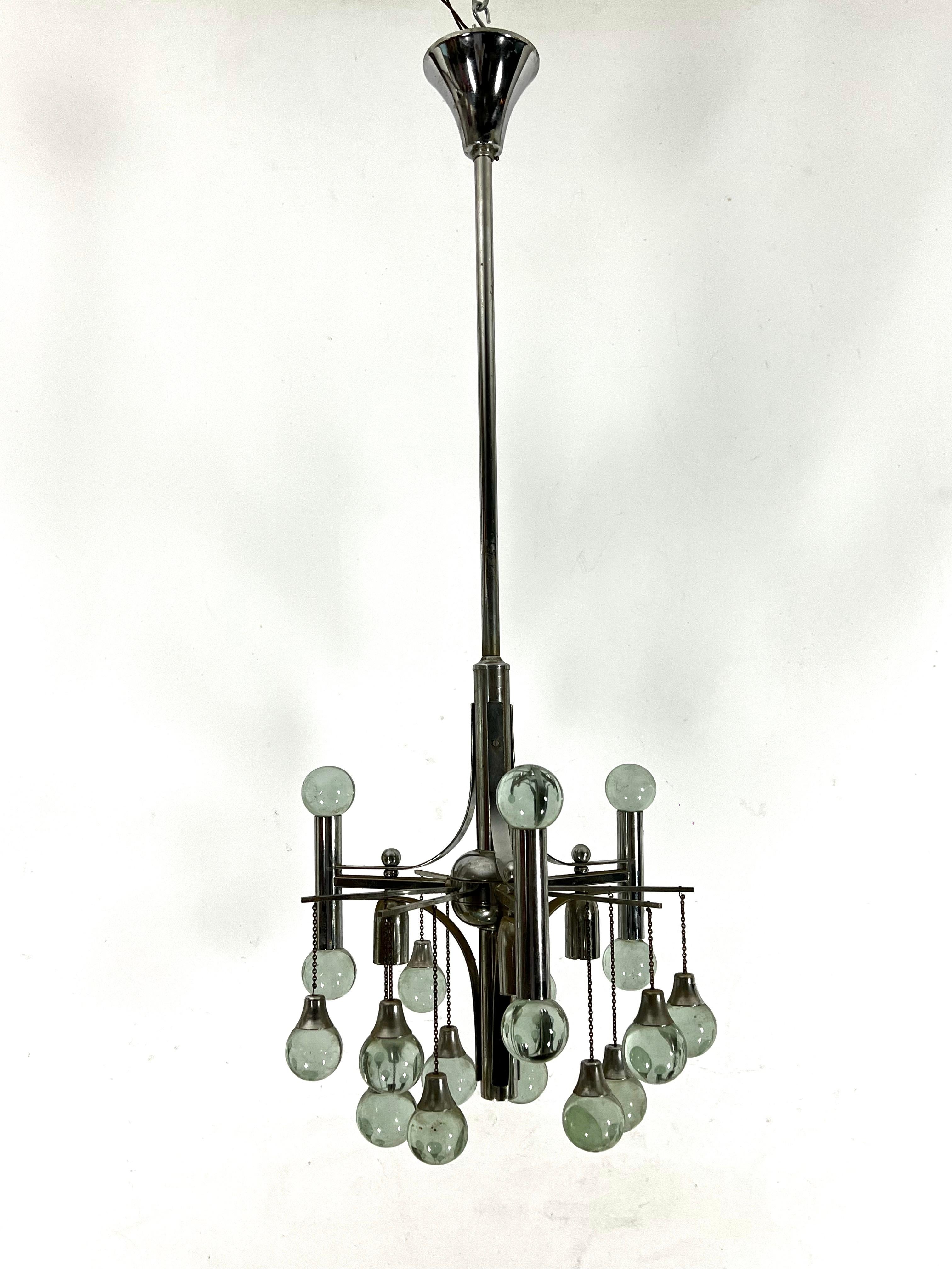 Glass Italian Vintage Sciolari chandelier in chrome and glass from 70s For Sale