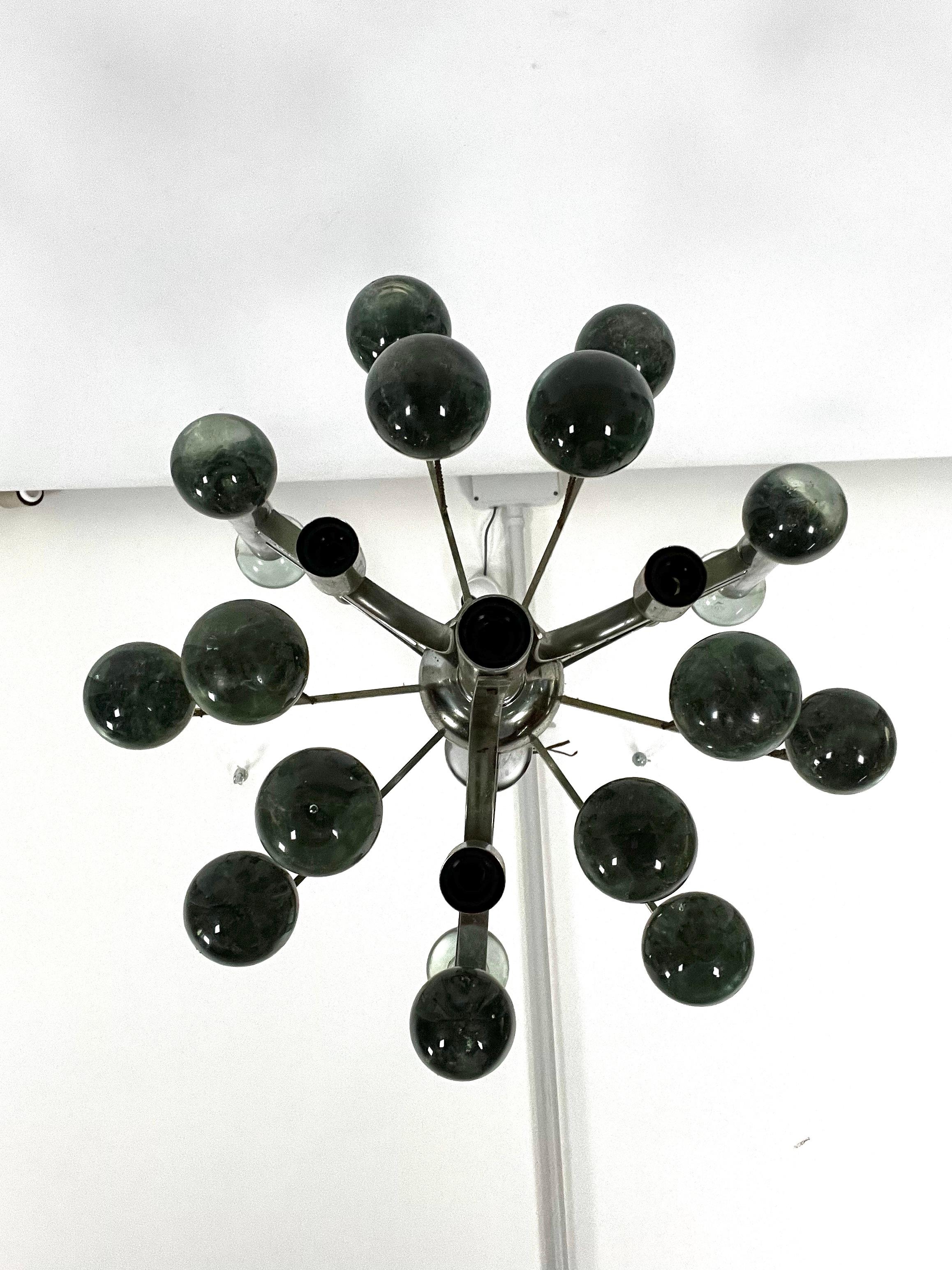 Italian Vintage Sciolari chandelier in chrome and glass from 70s For Sale 1