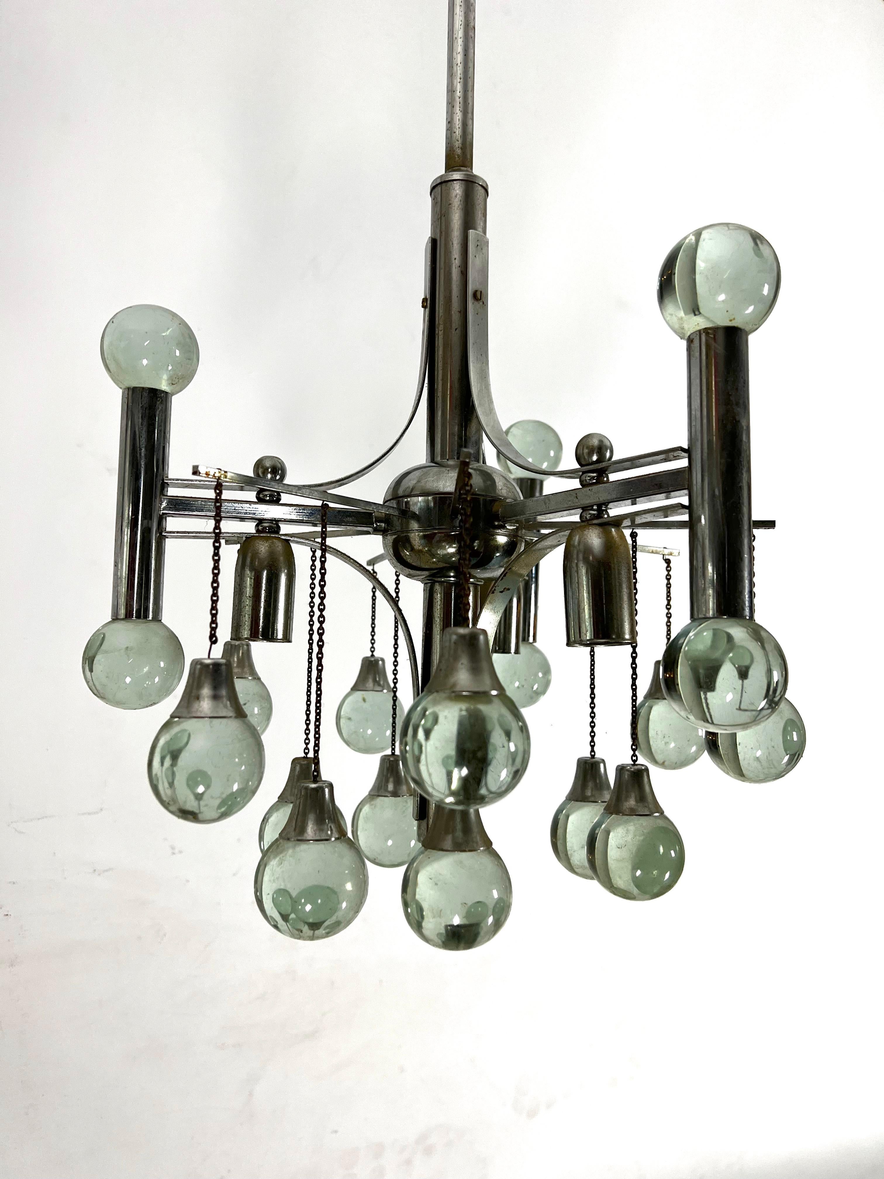 Italian Vintage Sciolari chandelier in chrome and glass from 70s For Sale 3