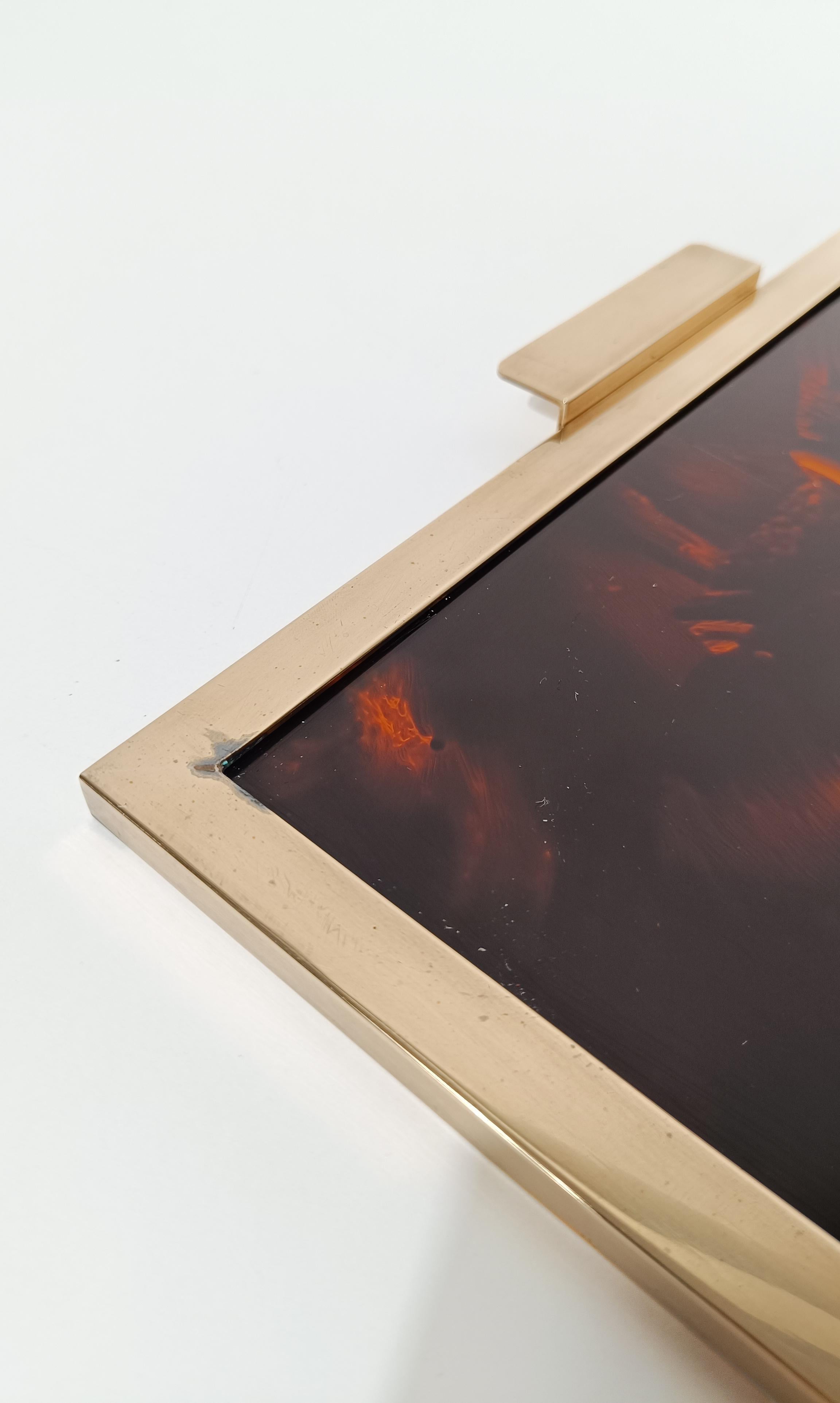 Italian Vintage Serving Square Tray in Faux Tortoiseshell Lucite & Brass, 70s For Sale 6