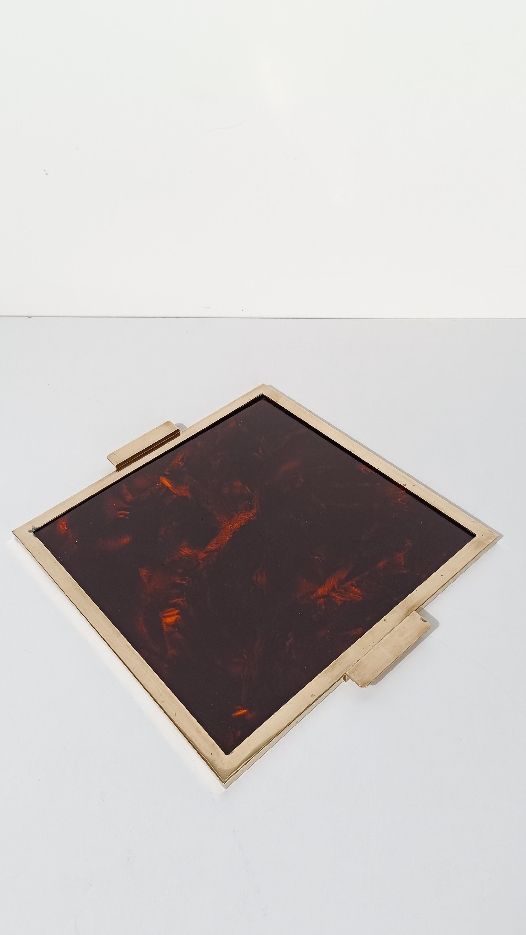 Italian Vintage Serving Square Tray in Faux Tortoiseshell Lucite & Brass, 70s For Sale 7