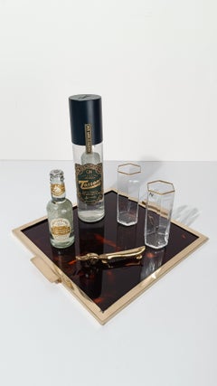 Bandeja cuadrada de servir italiana vintage de lucita imitación carey y latón, años 70