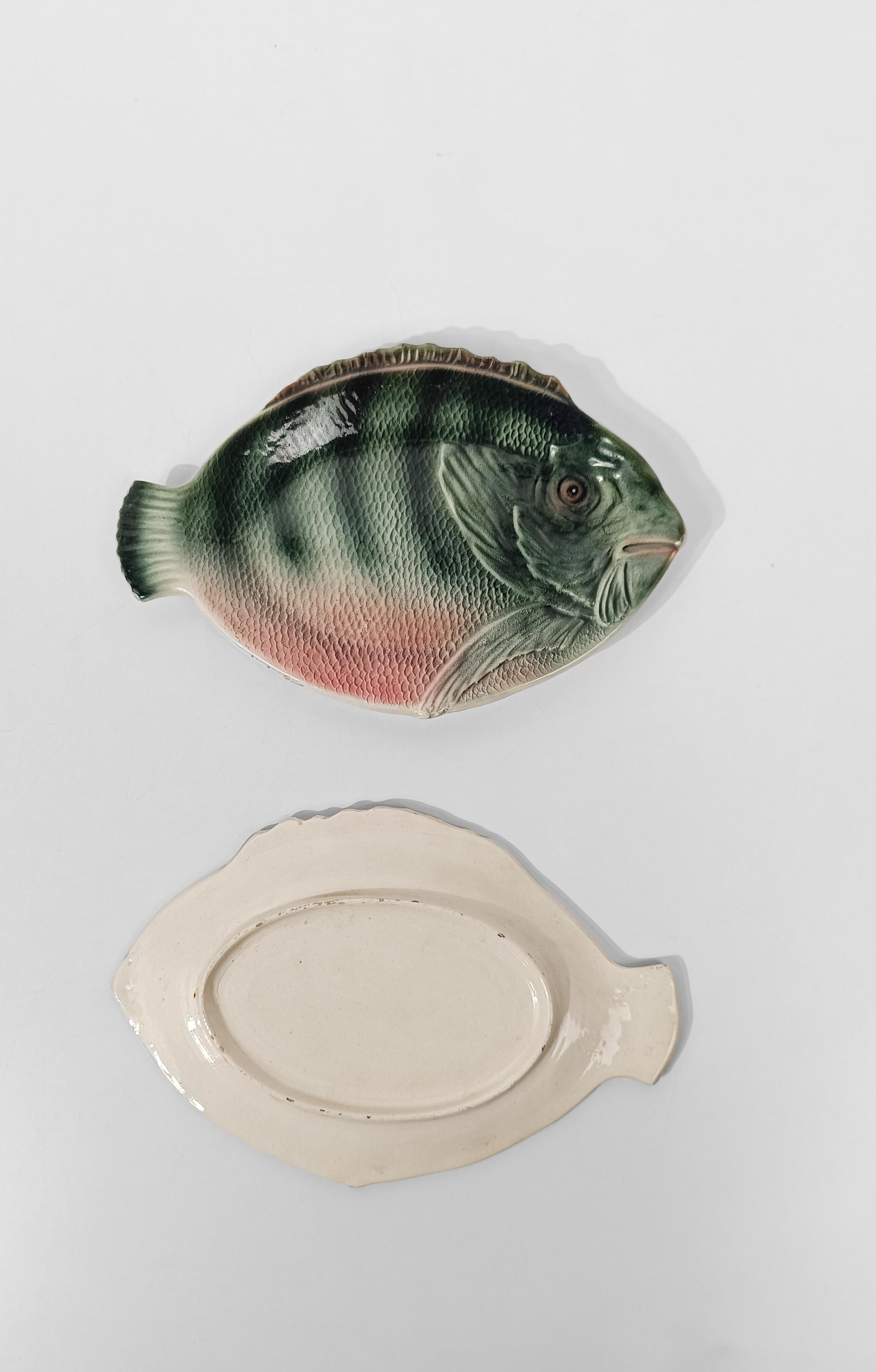 Italian Vintage Set of 6 Fish Shaped Plates in Glazed Majolica Ceramics 4