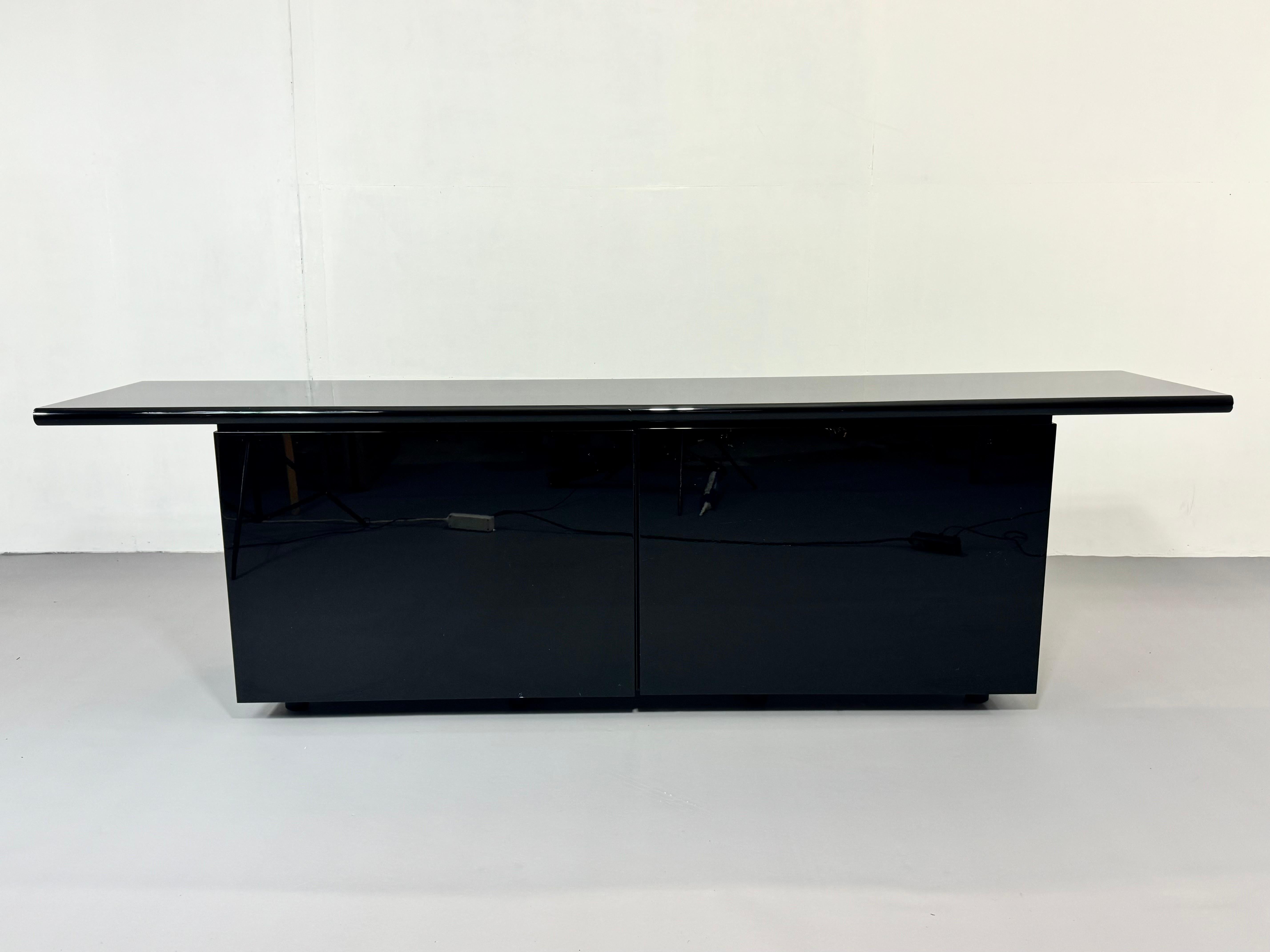 Mid-Century Modern Italian Vintage Sheraton Sideboard by Giotto Stoppino for Arcebis Black  For Sale