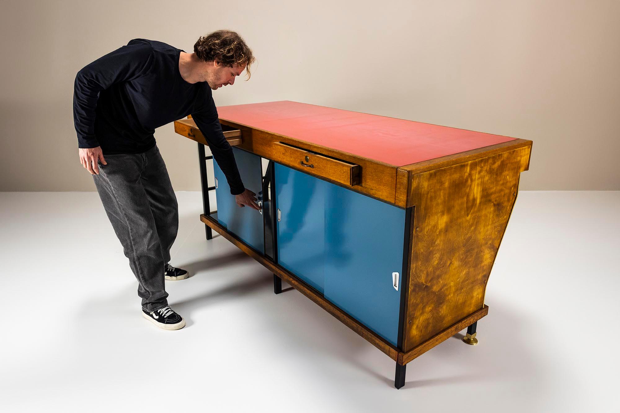 Italienischer Vintage Ladentisch und Vitrine, 1960er Jahre im Angebot 7