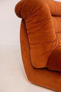 Italienisches Vintage-Sofa aus orangefarbenem Samt