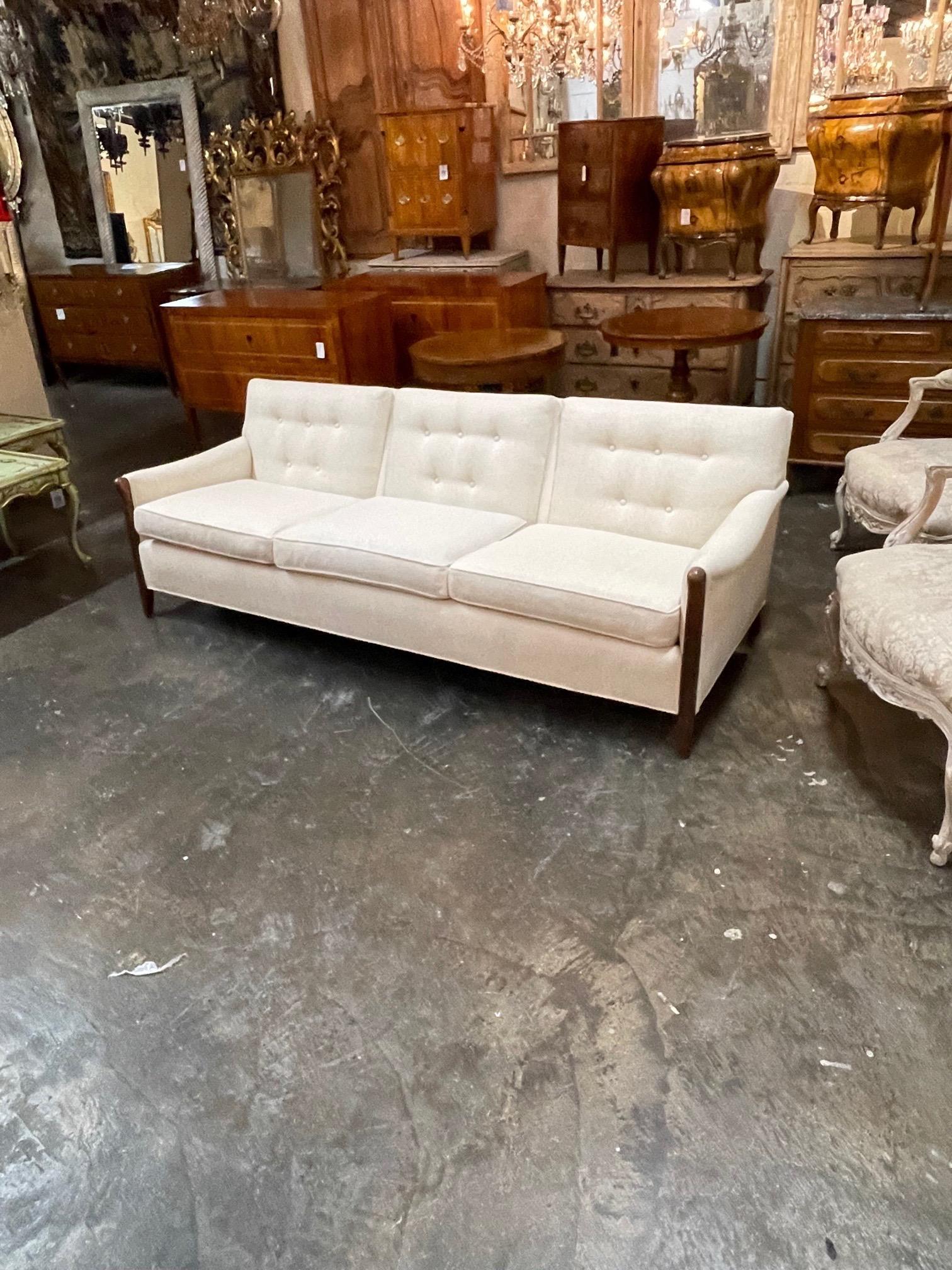 Italian Vintage Sofa with Tufted Upholstery and Walnut Arms 4