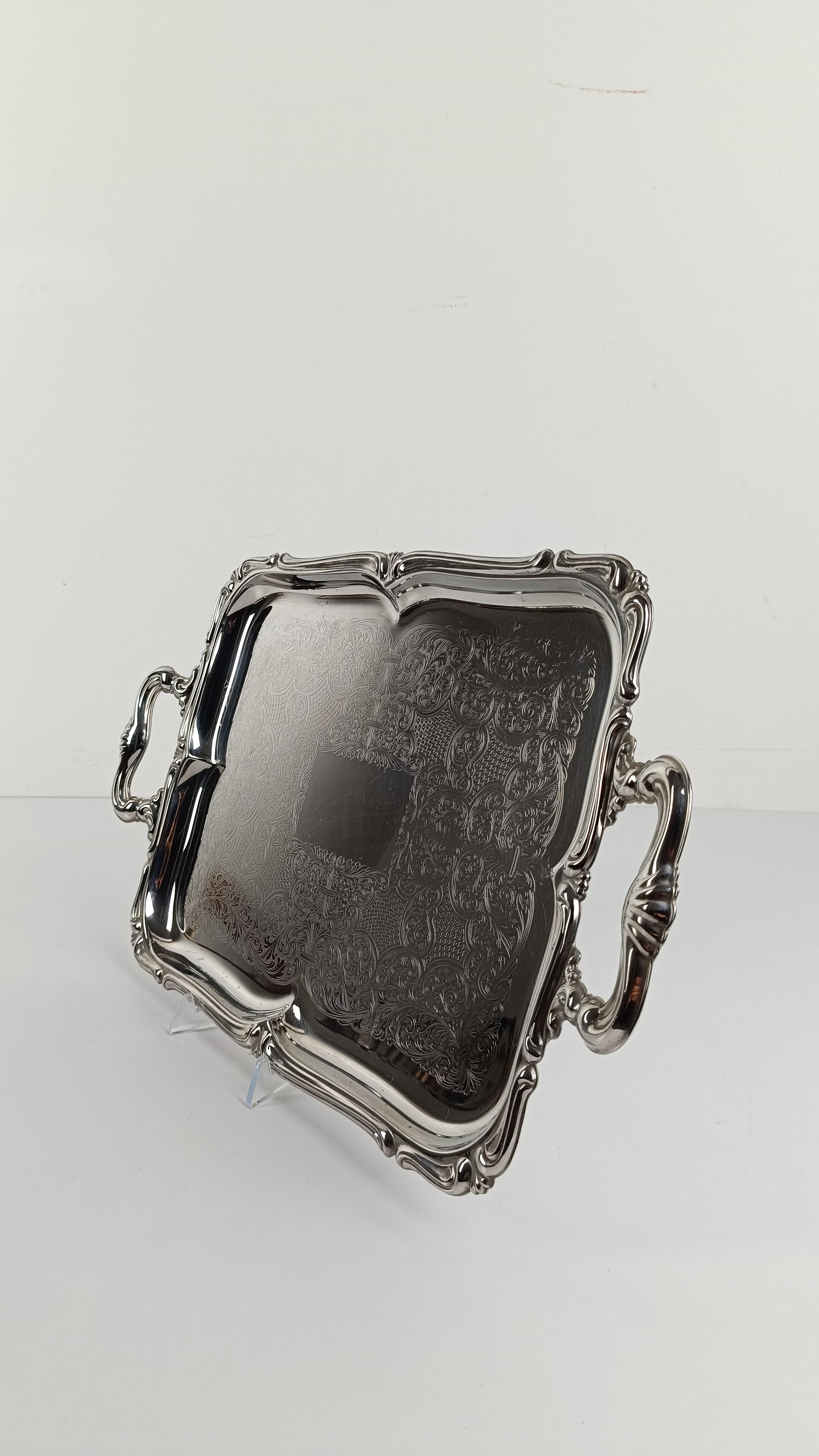 Bandeja Vintage Italiana de Acero Inoxidable en Estilo Barroco By Alessi 60s Mediana en venta 5