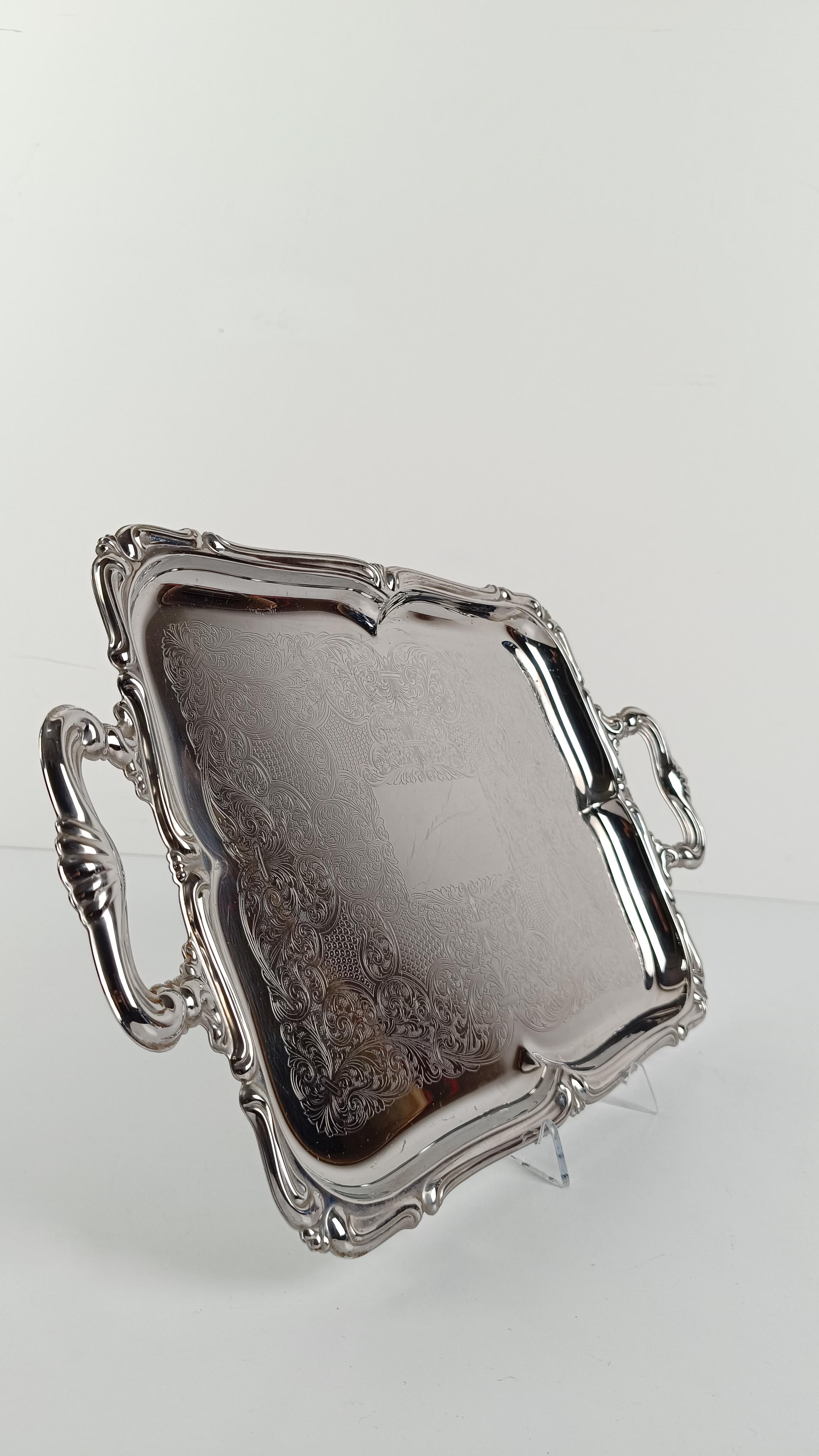 Bandeja Vintage Italiana de Acero Inoxidable en Estilo Barroco By Alessi 60s Mediana en venta 8