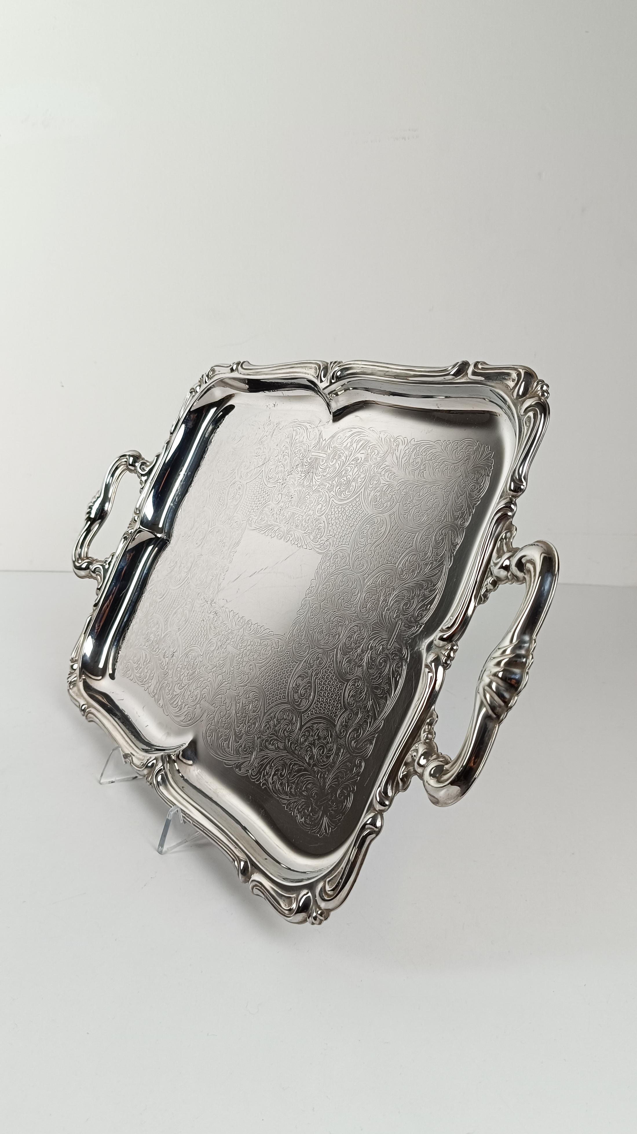 Bandeja Vintage Italiana de Acero Inoxidable en Estilo Barroco By Alessi 60s Mediana en venta 2