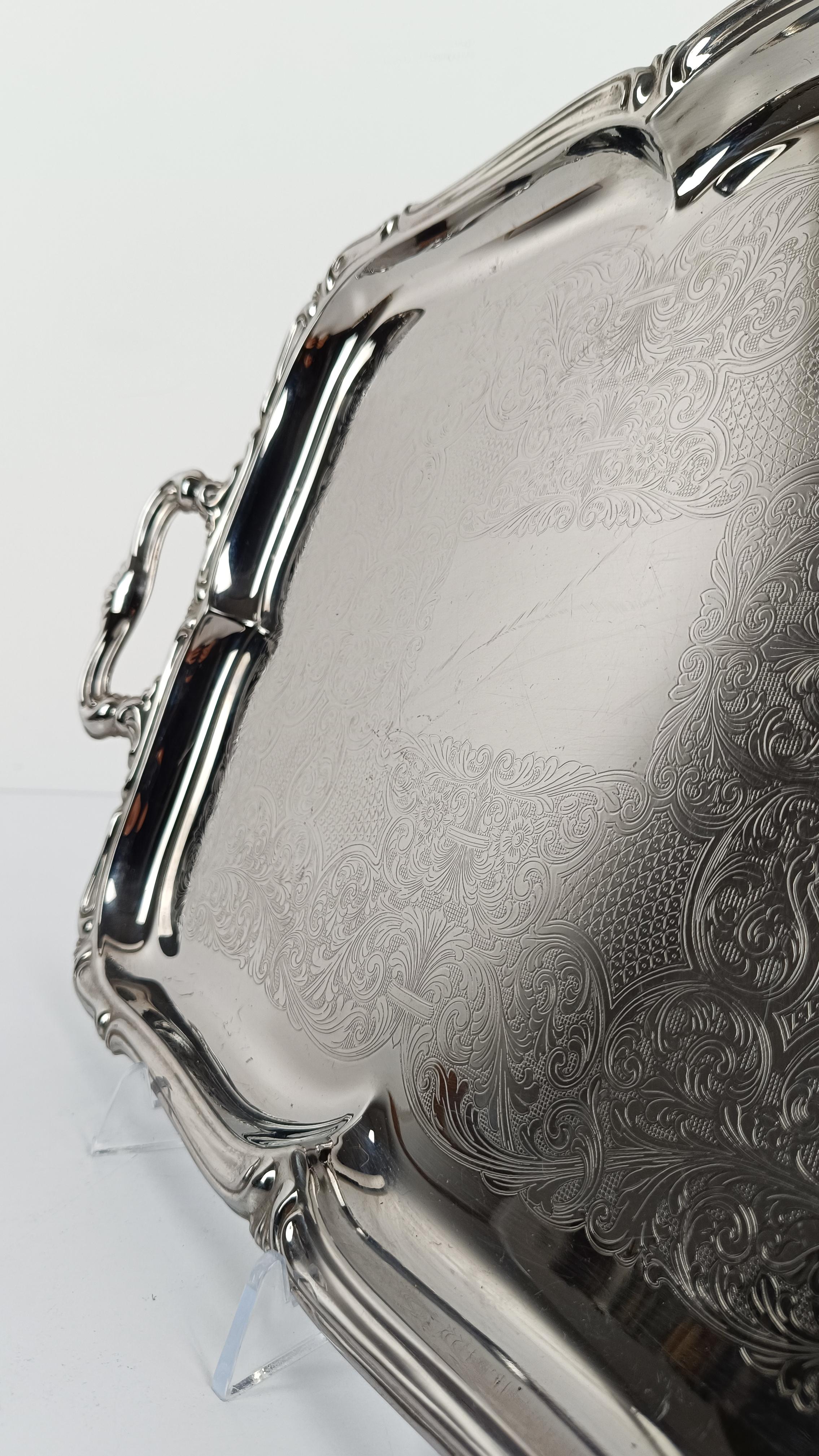 Bandeja Vintage Italiana de Acero Inoxidable en Estilo Barroco By Alessi 60s Mediana en venta 3