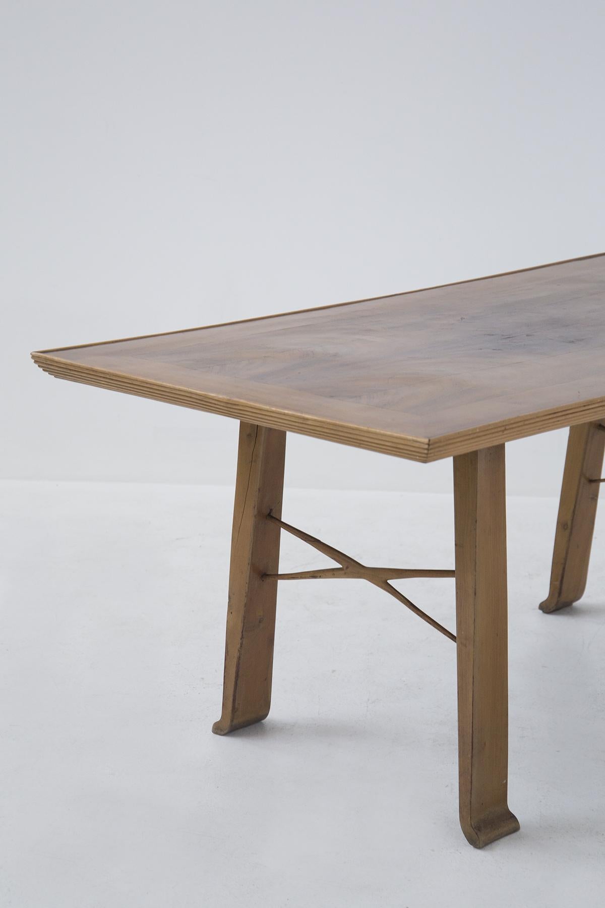 Italian Vintage Table in Wood Att. to Paolo Buffa 3