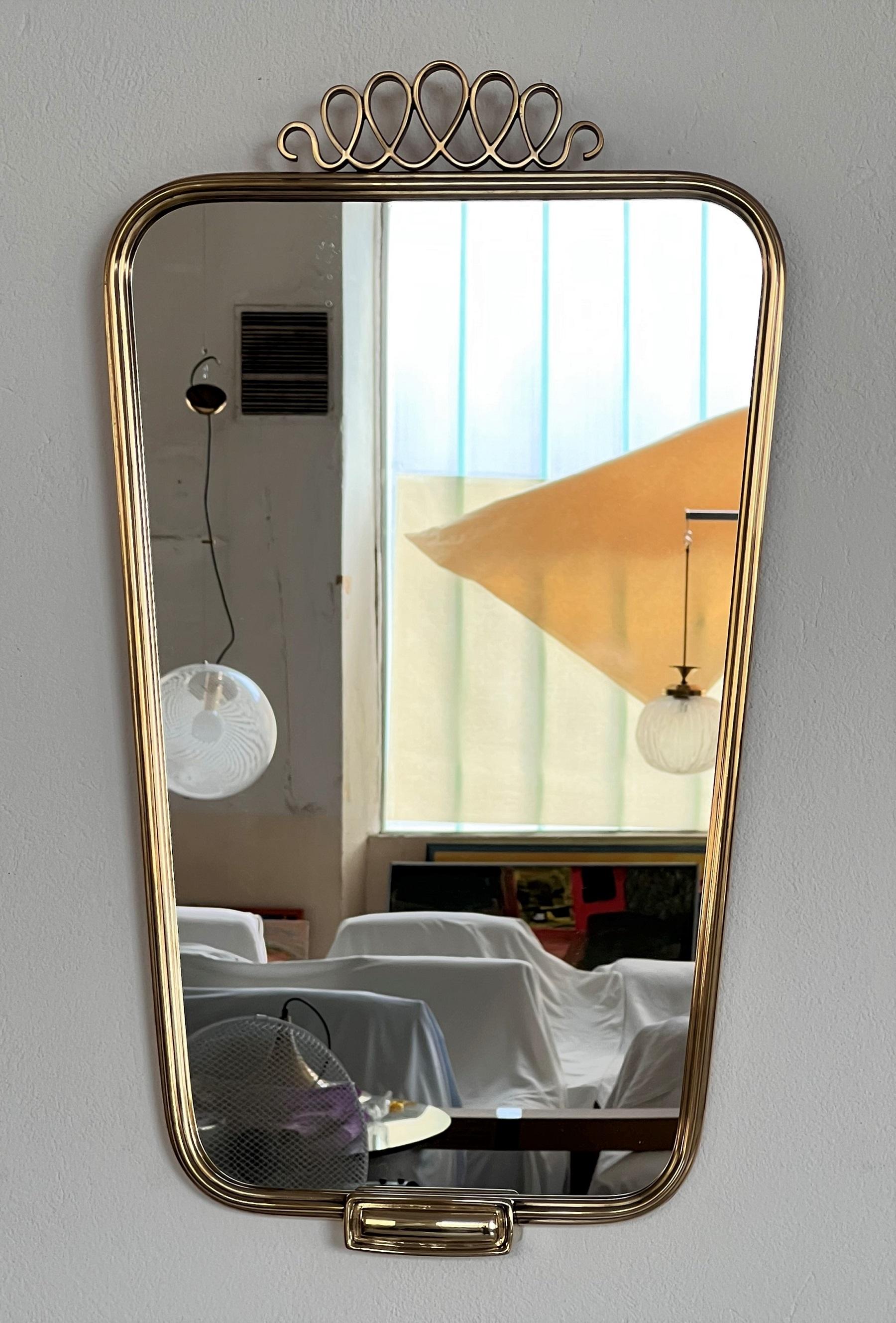 Italian Vintage Wall Mirror with Brass Frame and Detail in Giò Ponti Style, 1970 1