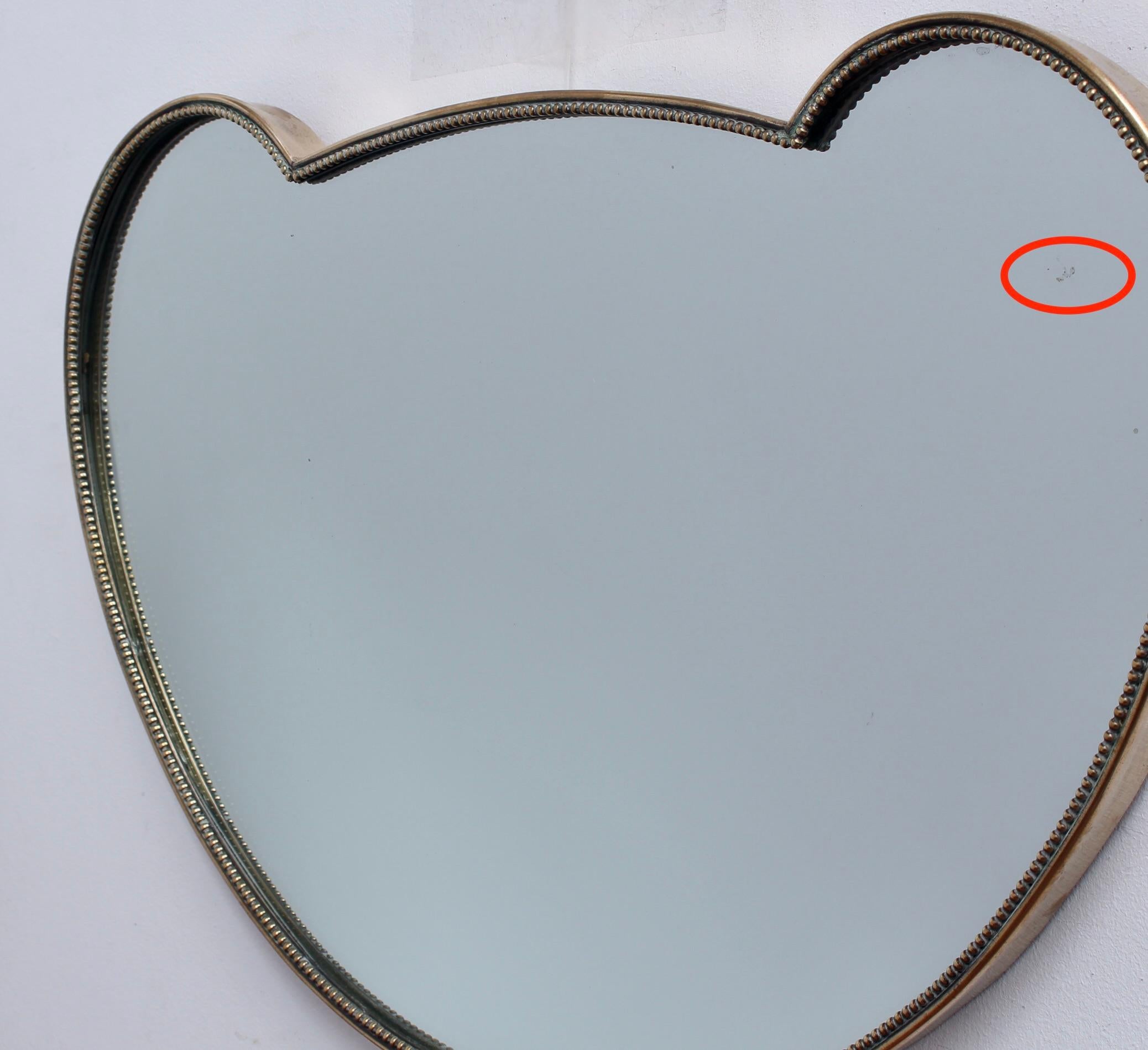 Italian Vintage Wall Mirror with Brass Frame (circa 1950s) - Small For Sale 1