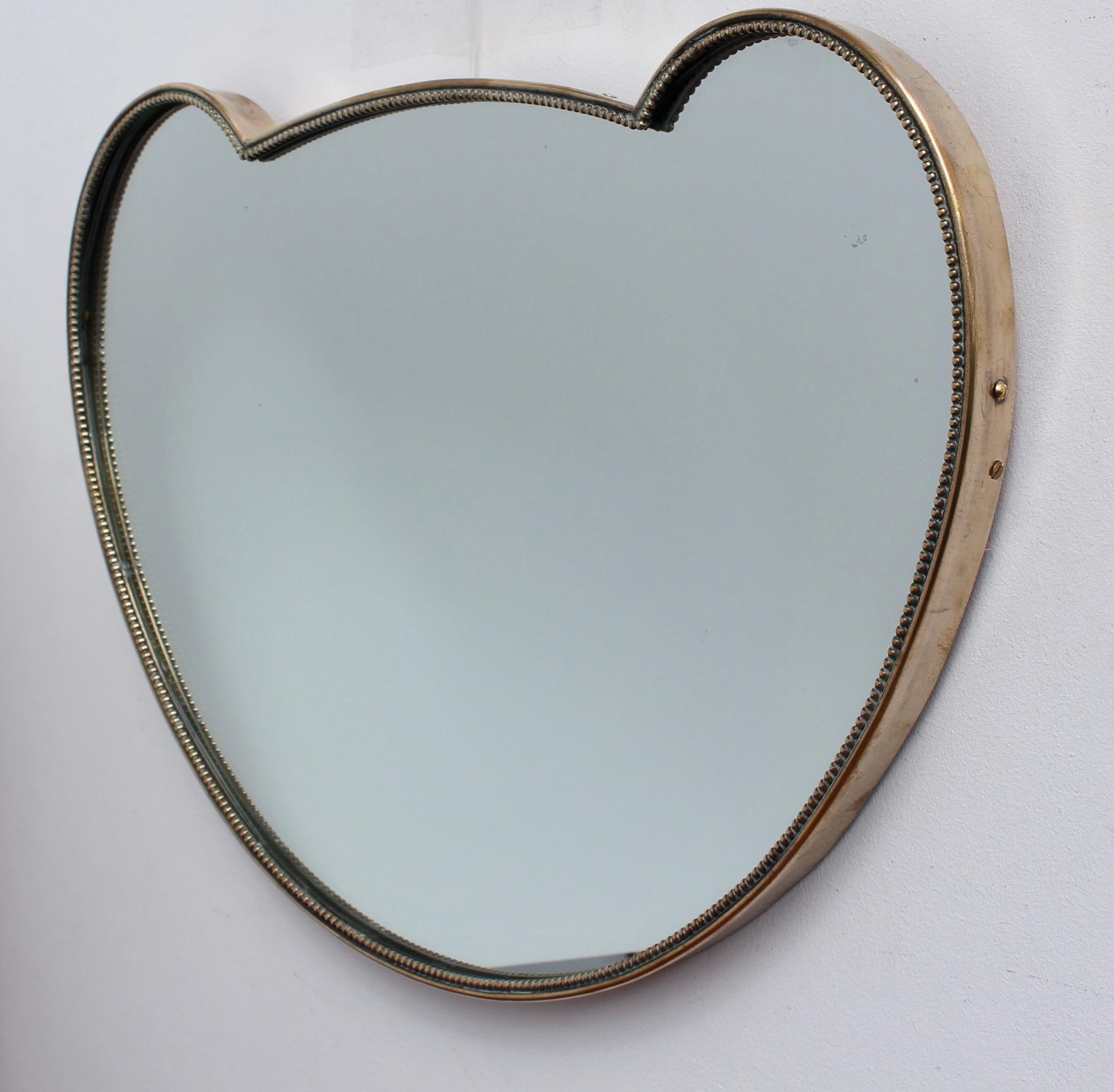 Italian Vintage Wall Mirror with Brass Frame (circa 1950s) - Small For Sale 2