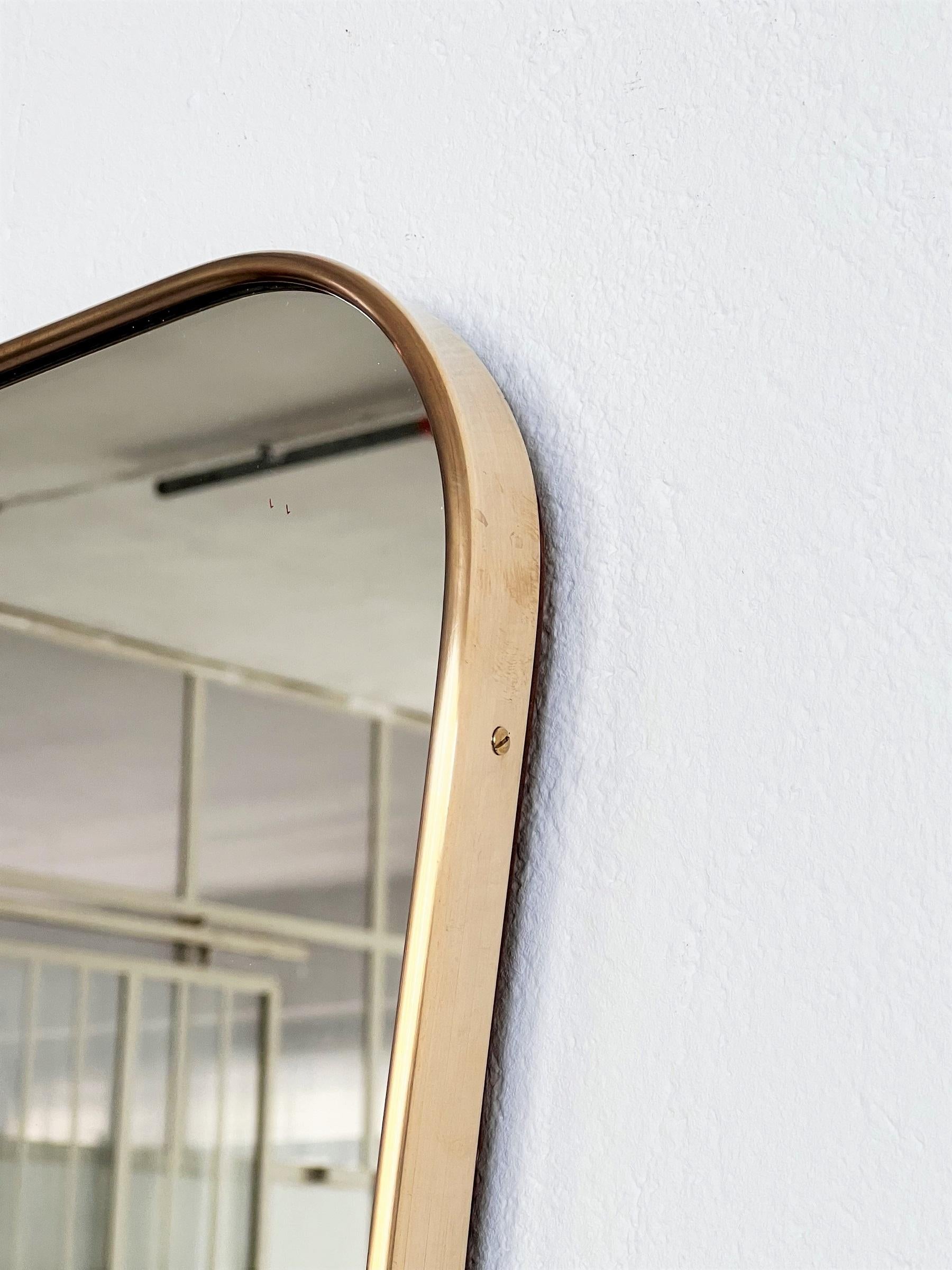 Italian Vintage Wall Mirror with Brass Frame in Giò Ponti Style, 1970s 1