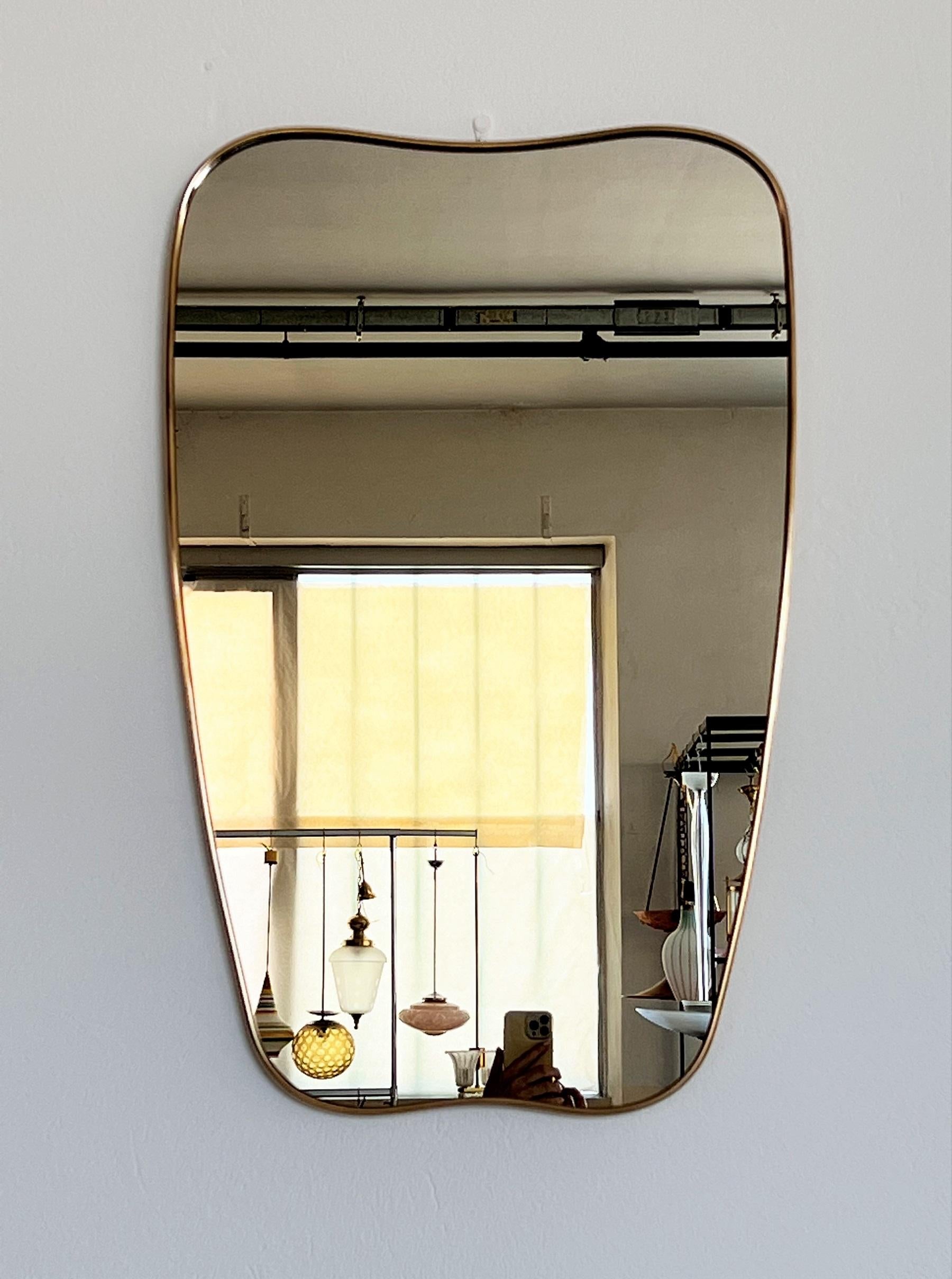 Italian Vintage Wall Mirror with Brass Frame in Giò Ponti Style, 1970s 2
