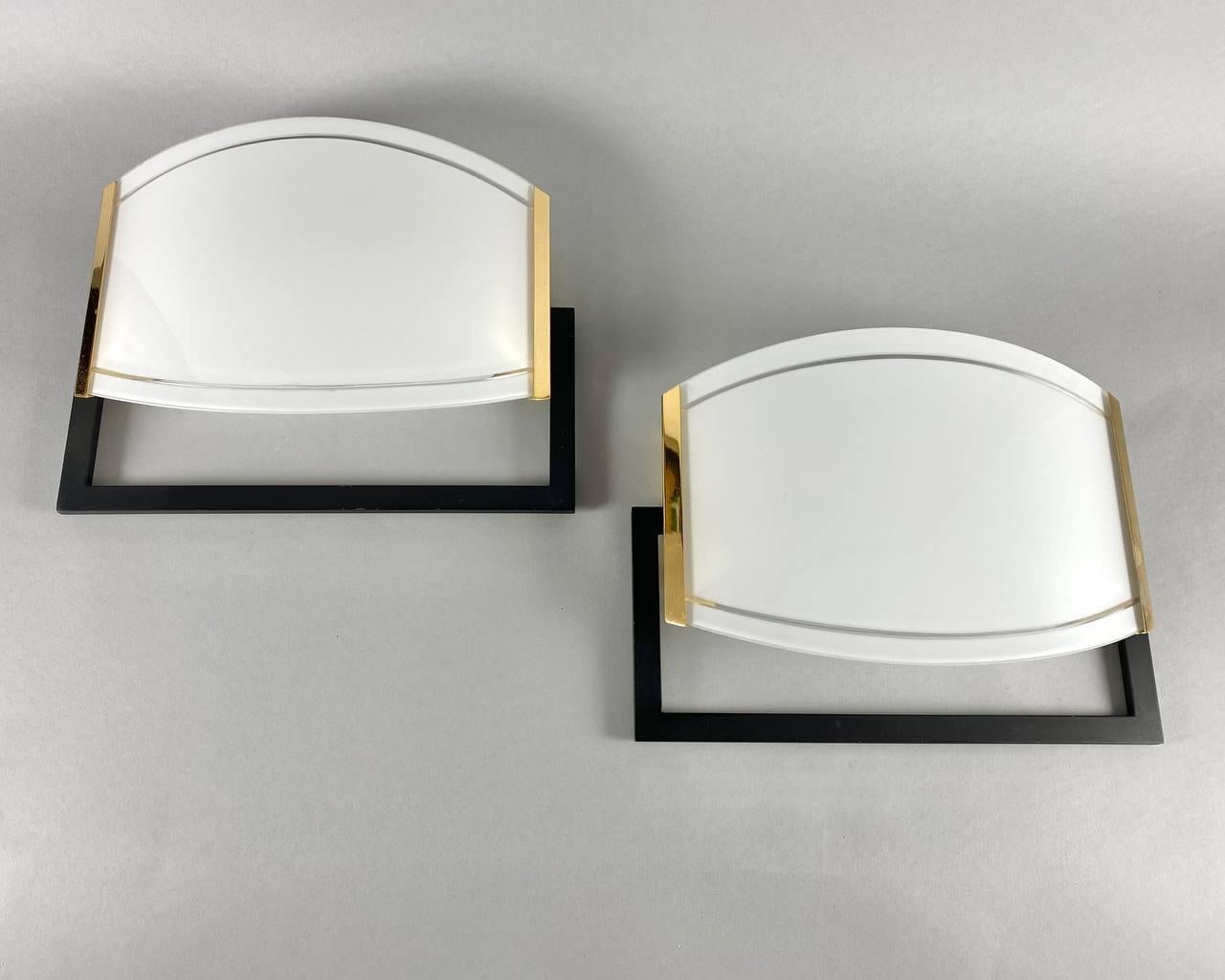 20th Century Italian Vintage Wall Sconces, CR Paired Wall Lamps in Brass and Glass For Sale