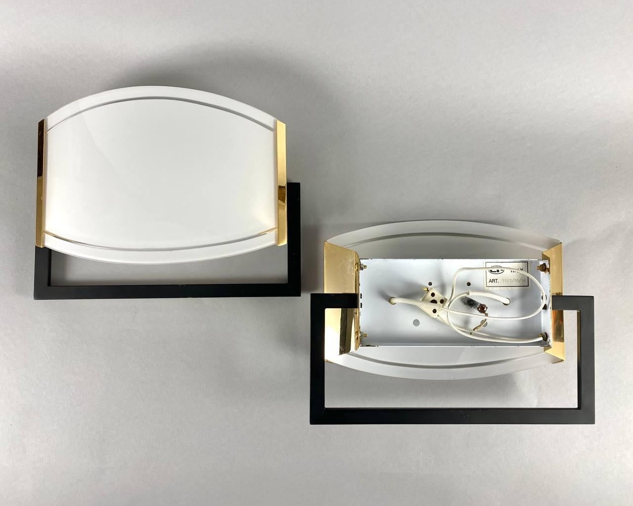 Italian Vintage Wall Sconces, CR Paired Wall Lamps in Brass and Glass For Sale 2