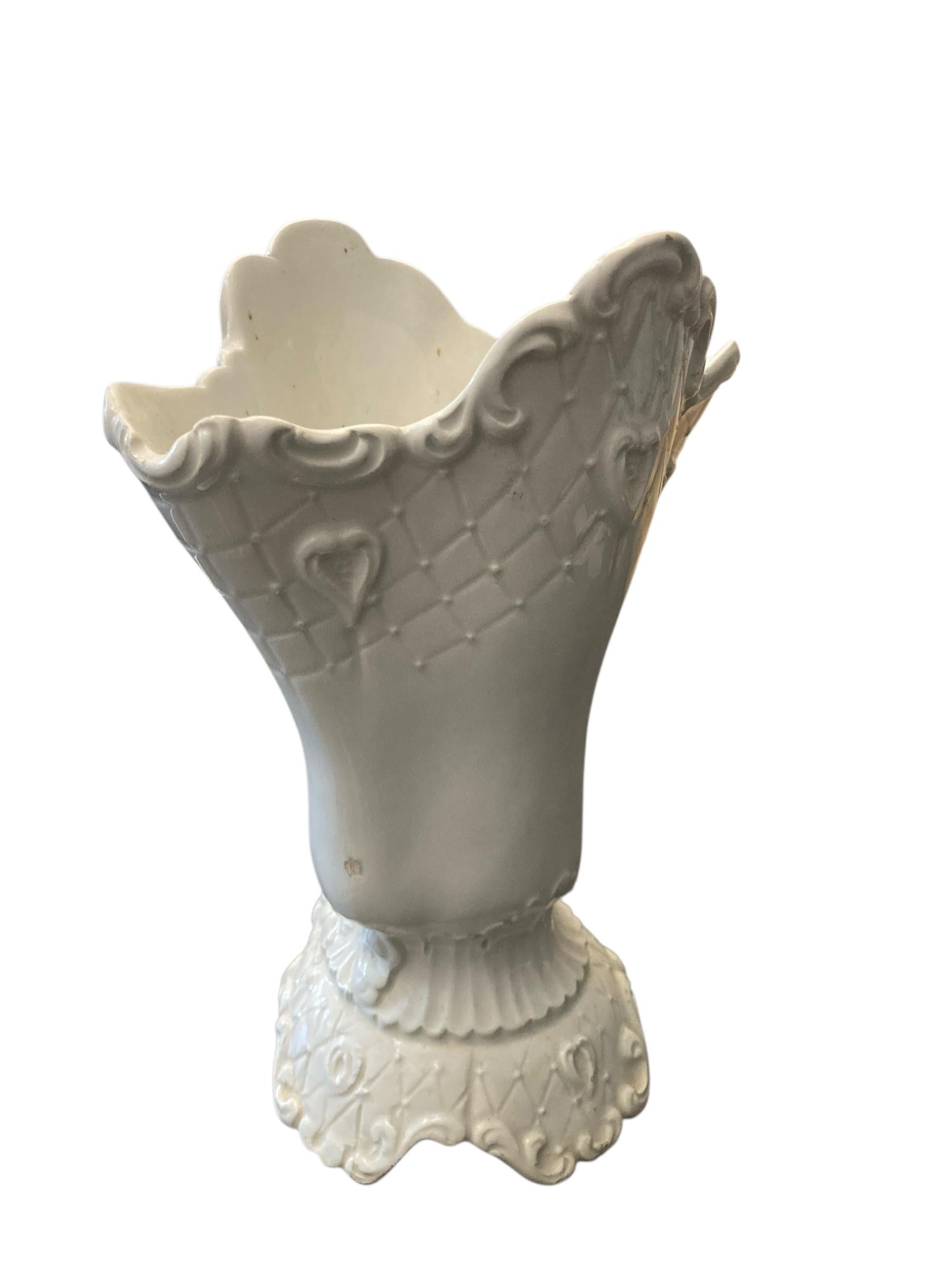 Vase ou jardinière italienne vintage à piédestal blanc Bon état - En vente à Bishop's Stortford, GB