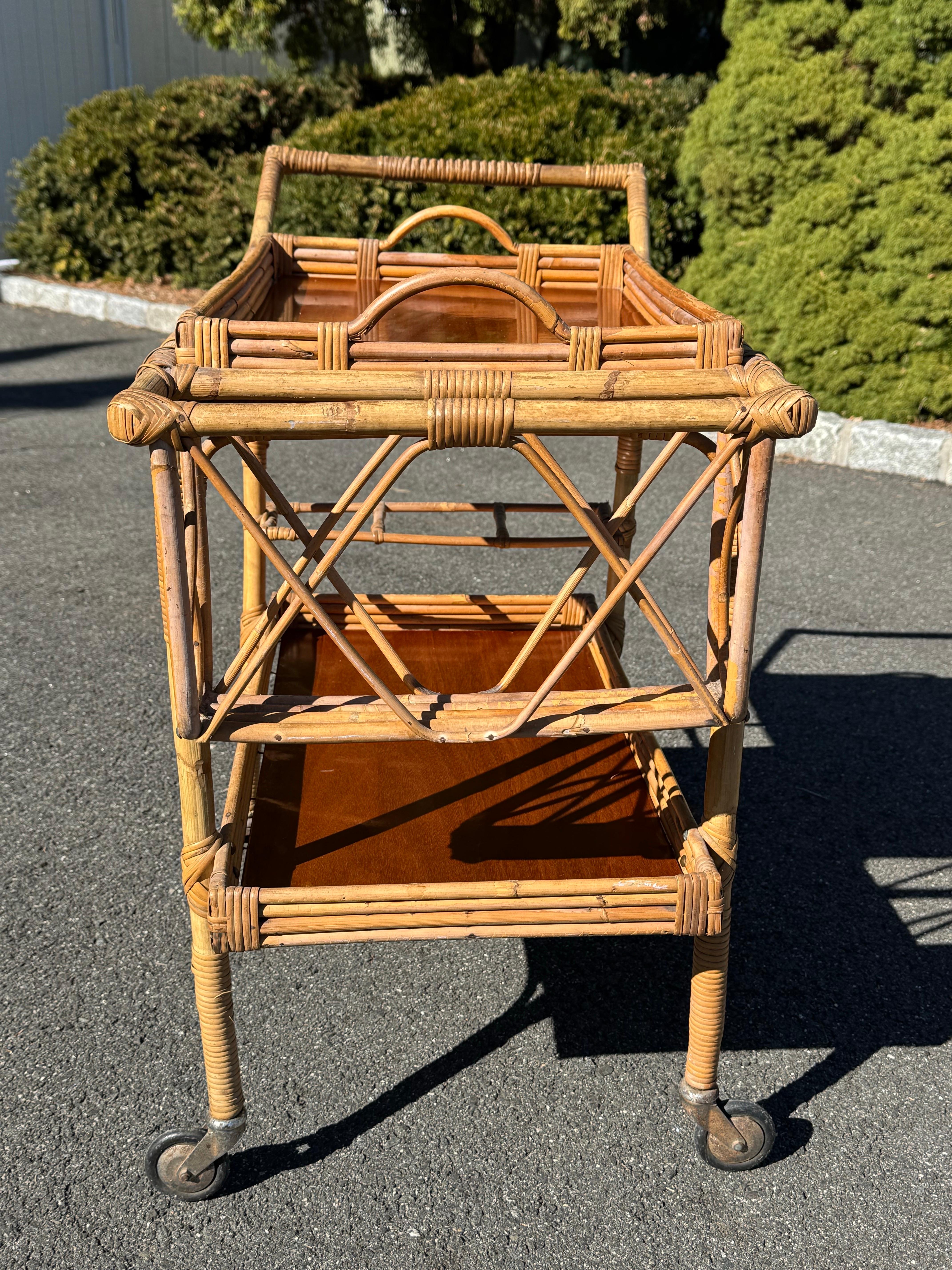 Italienischer Vintage-Barwagen aus Weidengeflecht im Angebot 6