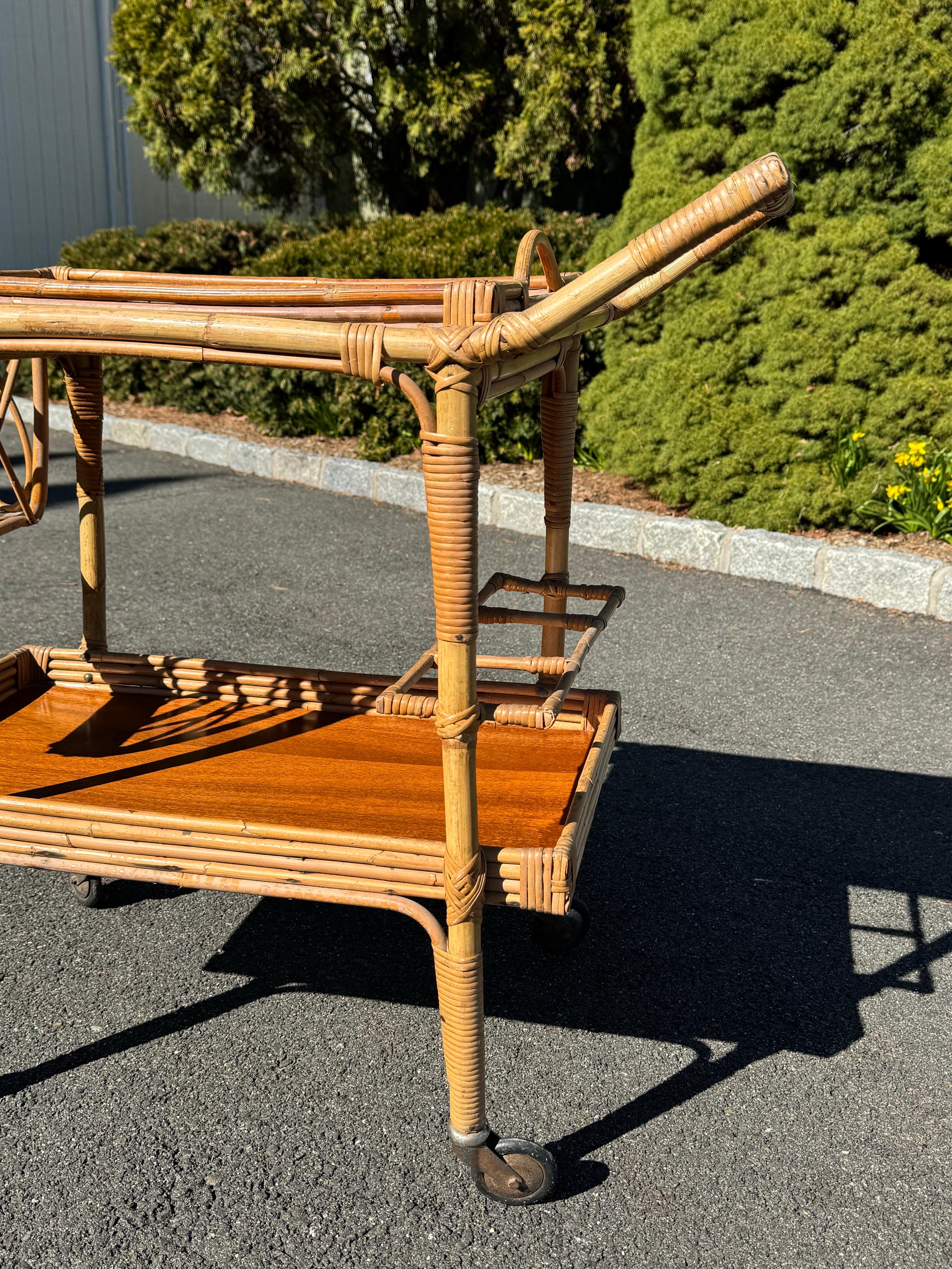 Italienischer Vintage-Barwagen aus Weidengeflecht im Angebot 10