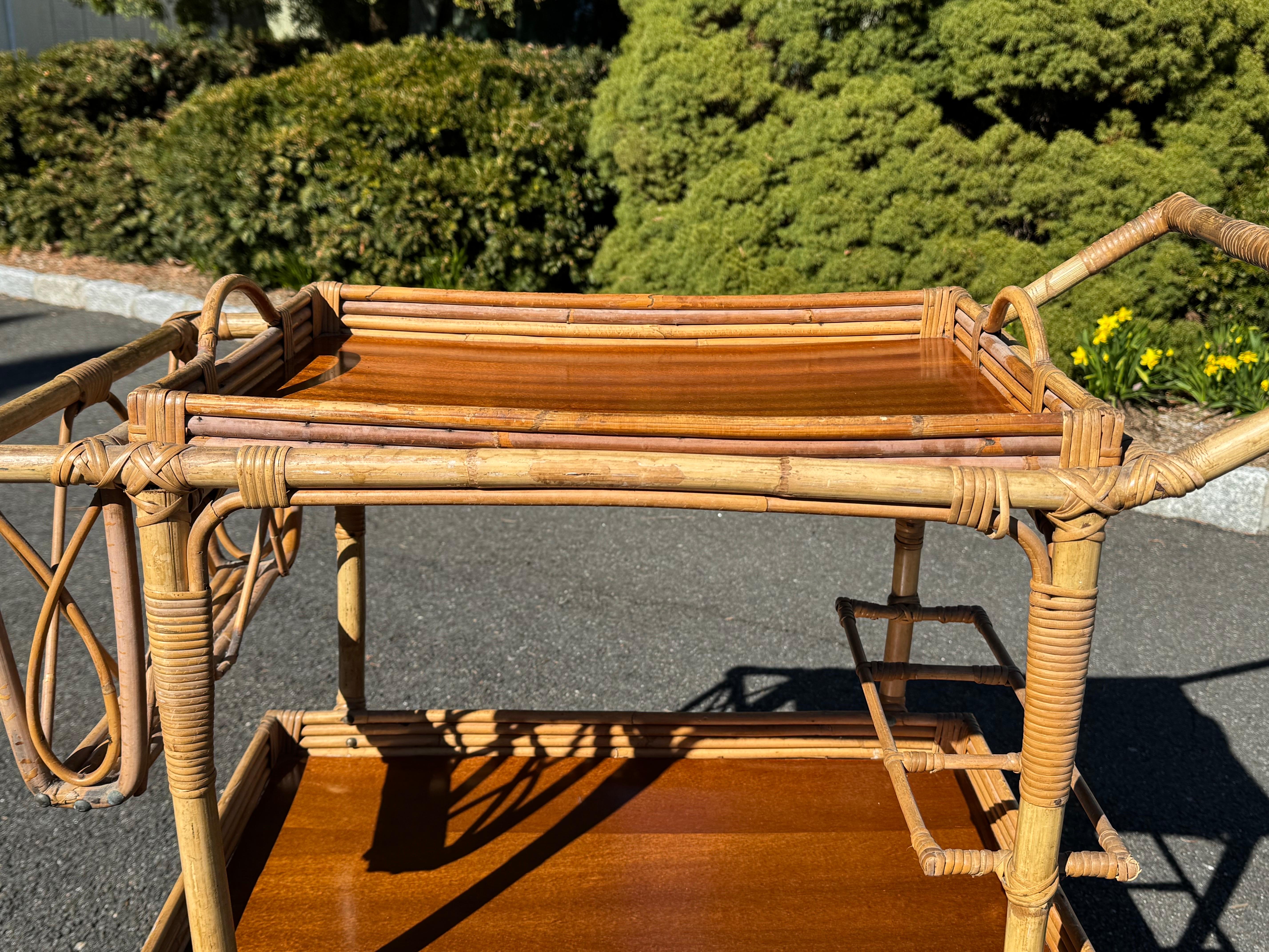 Italienischer Vintage-Barwagen aus Weidengeflecht im Angebot 11