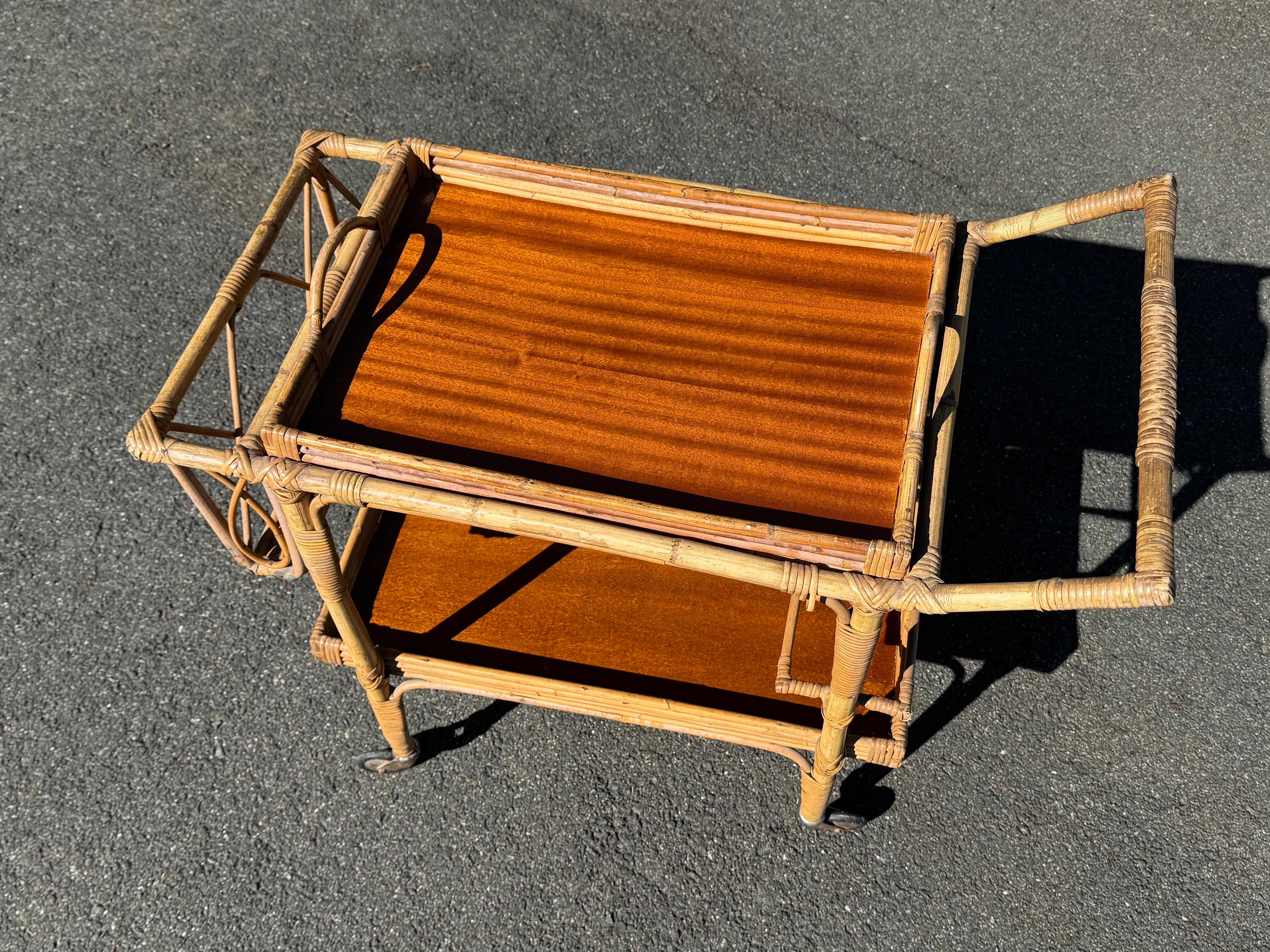 Italienischer Vintage-Barwagen aus Weidengeflecht im Angebot 3
