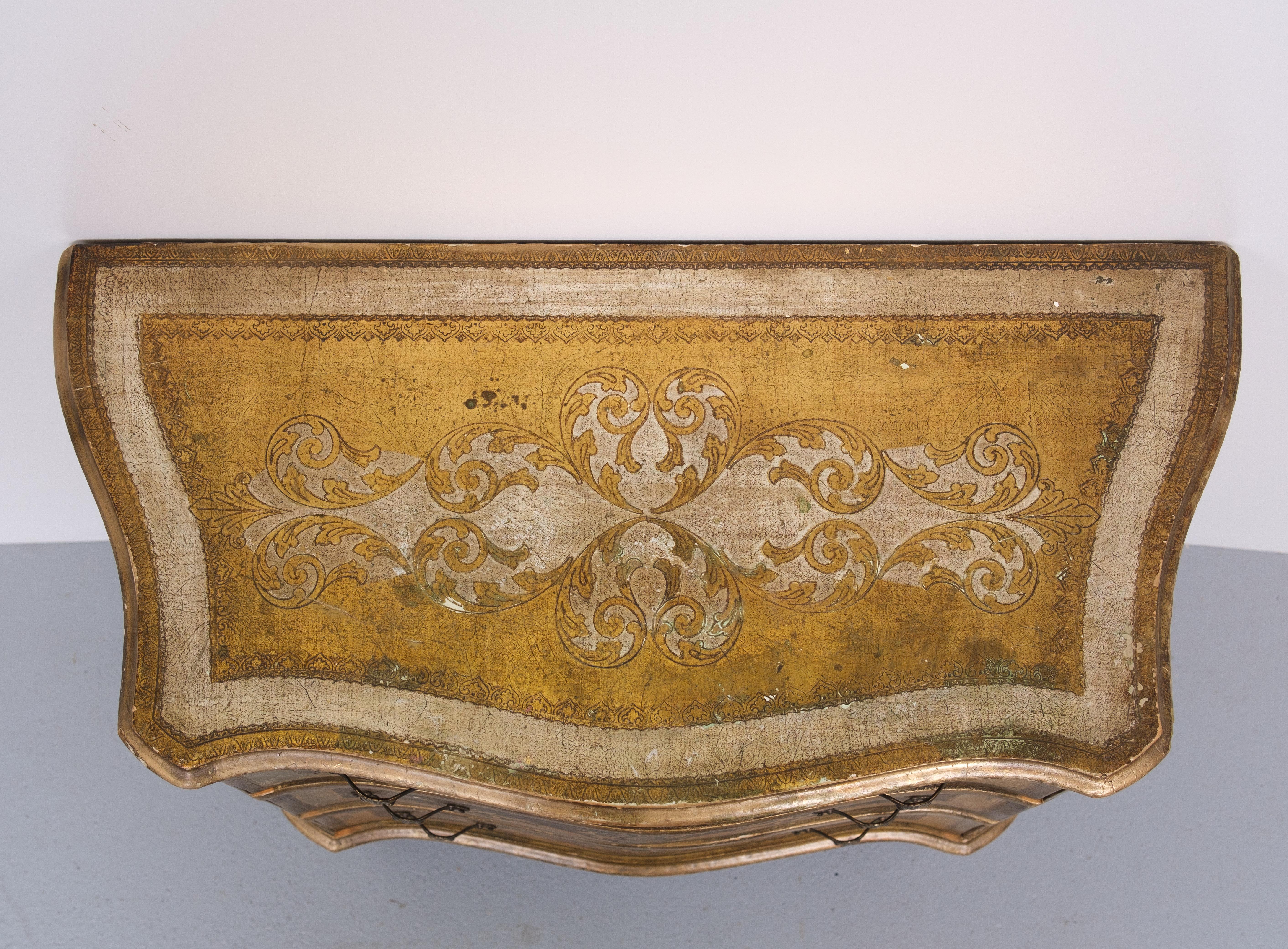 Commode italienne vintage en bois Florentine 1970 en vente 2