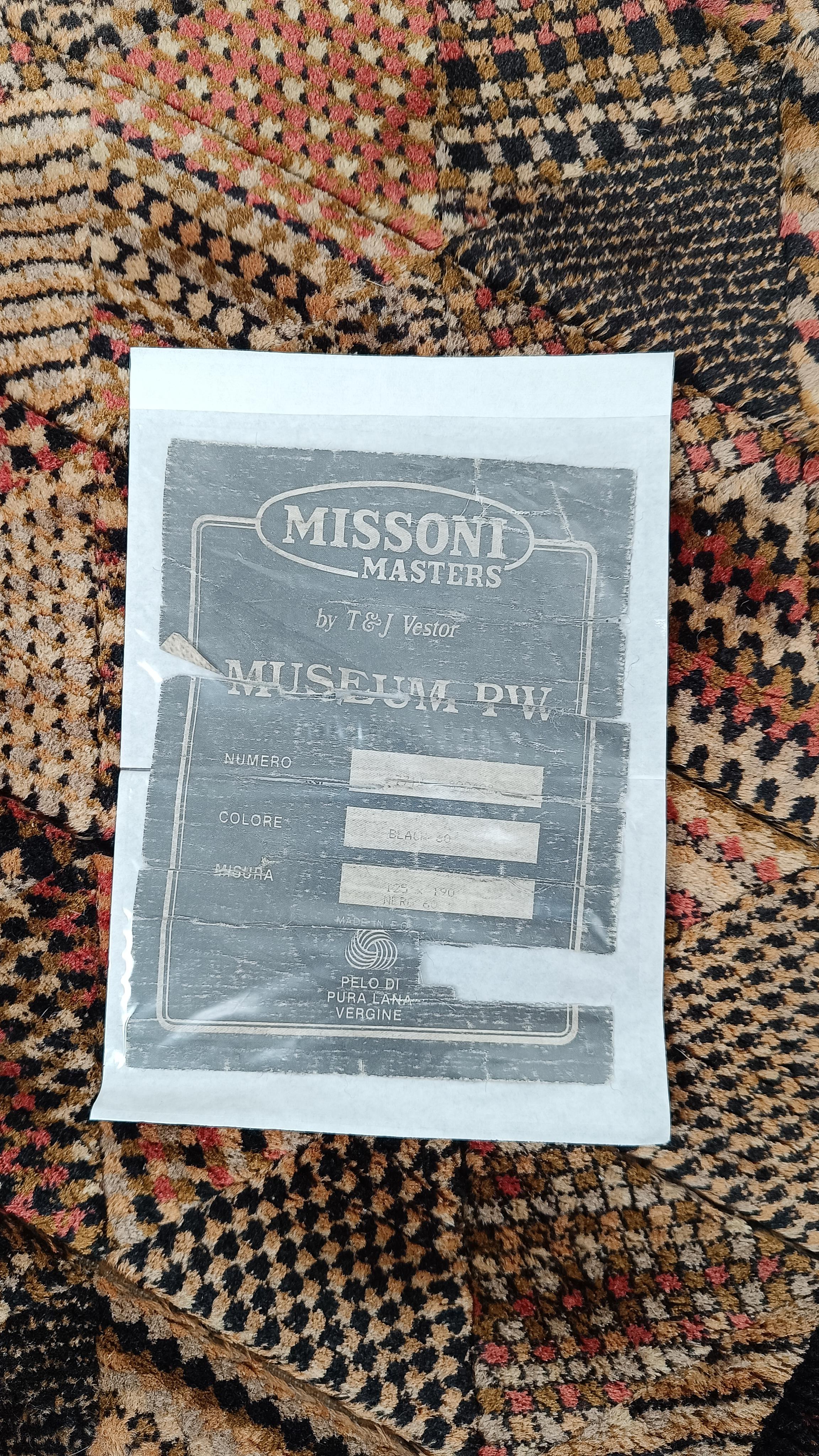 Italian Vintage Wool Rug with a Geometric Mosaic Pattern By MISSONI, 70s In Good Condition For Sale In Roma, IT