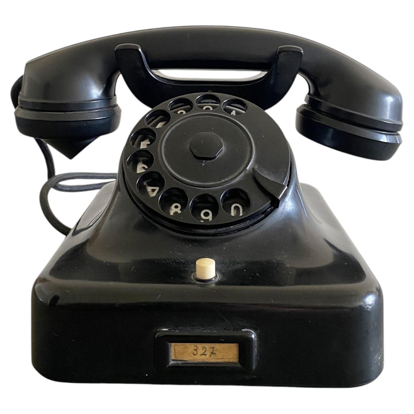 Italian Vintage Working Black Bakelite Table Phone with Handset Mid-20th Century