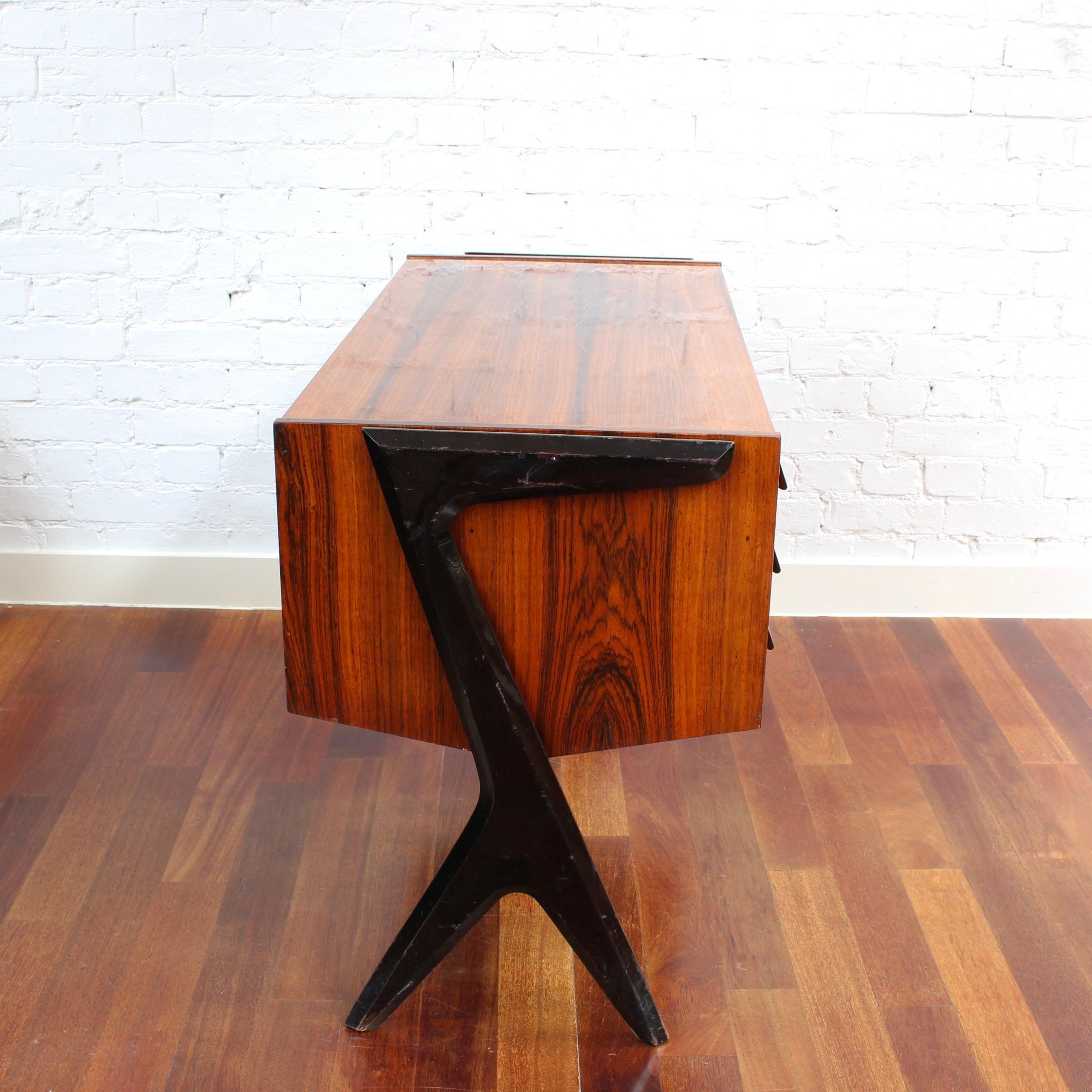 Italian Vintage Writing Desk Attributed to Vittorio Dassi (circa 1950s) In Fair Condition For Sale In London, GB
