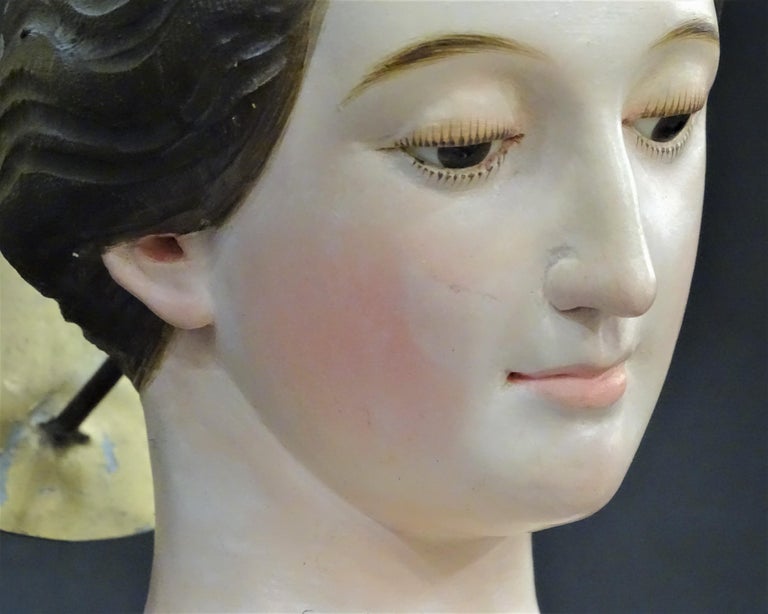 Italian Virgin Wood Sculpture, Capipota, Dressing Image For Sale 3