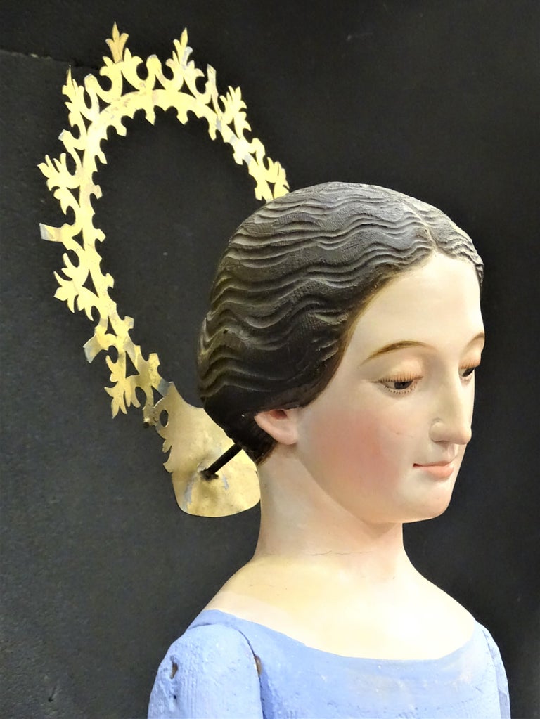 Italian Virgin Wood Sculpture, Capipota, Dressing Image For Sale 4