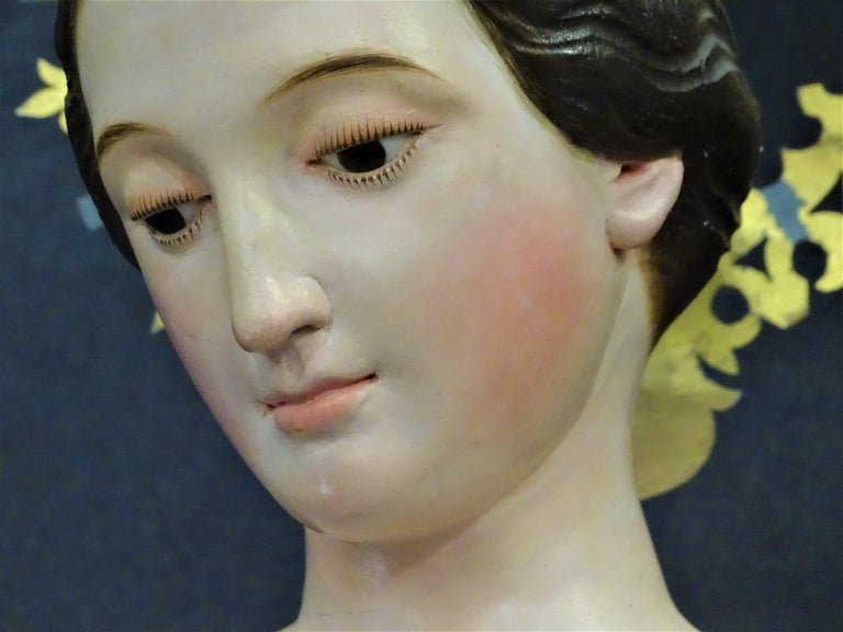 Italian Virgin Wood Sculpture, Capipota, Dressing Image For Sale 9