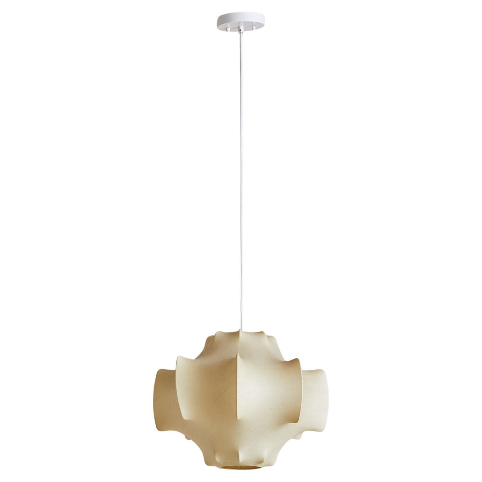 Italian 
Viscontea
 Cocoon Pendant by Achille 
Pier Giacomo Castiglioni, 1962 en vente