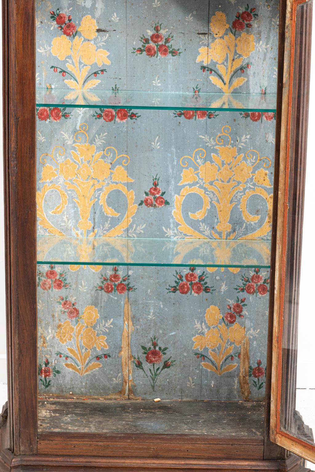 Italian Vitrine Walnut Wall Cabinet In Good Condition In Stamford, CT