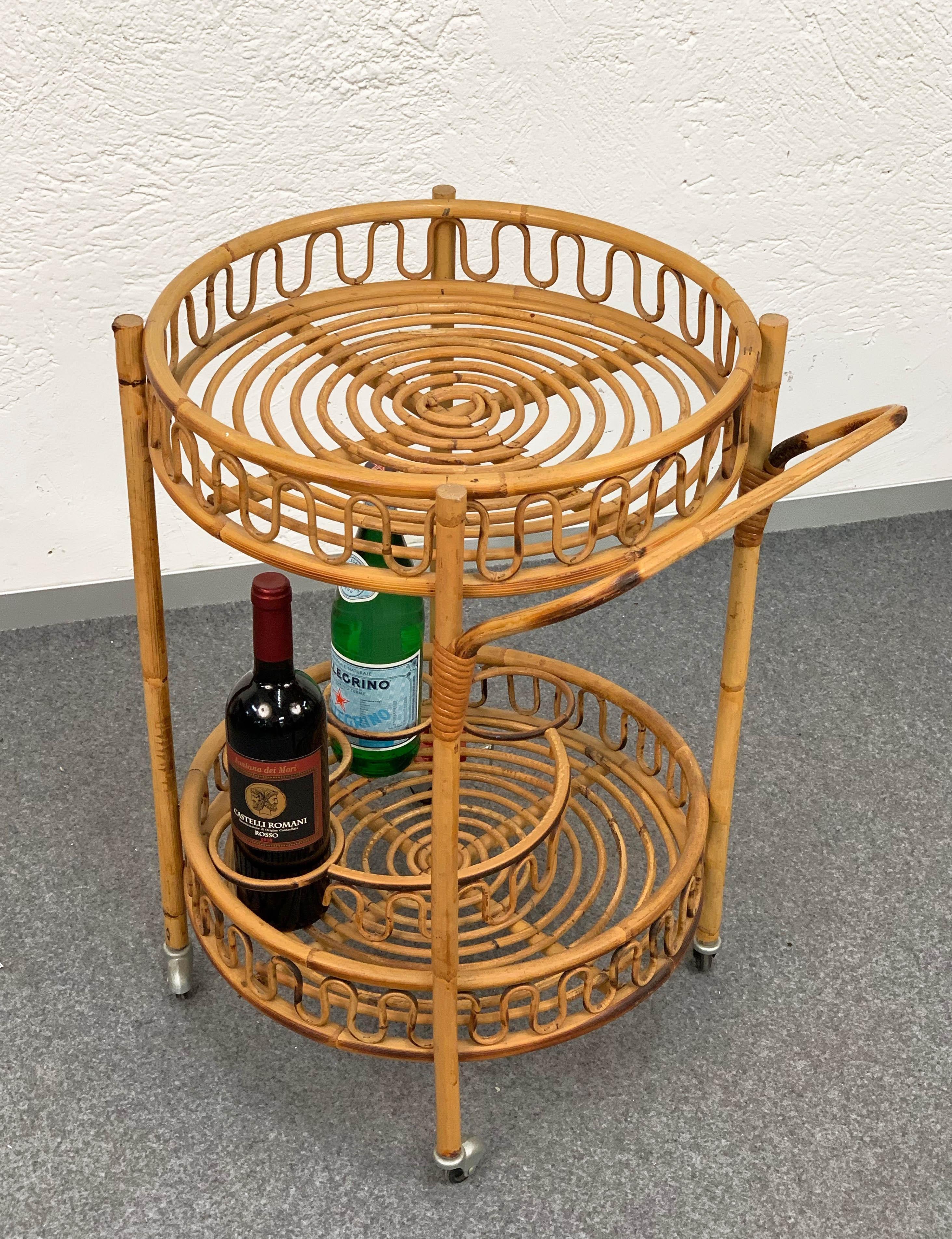 Italian Vittorio Bonacina Bamboo and Rattan Round Service Side Bar Cart, 1960s 4