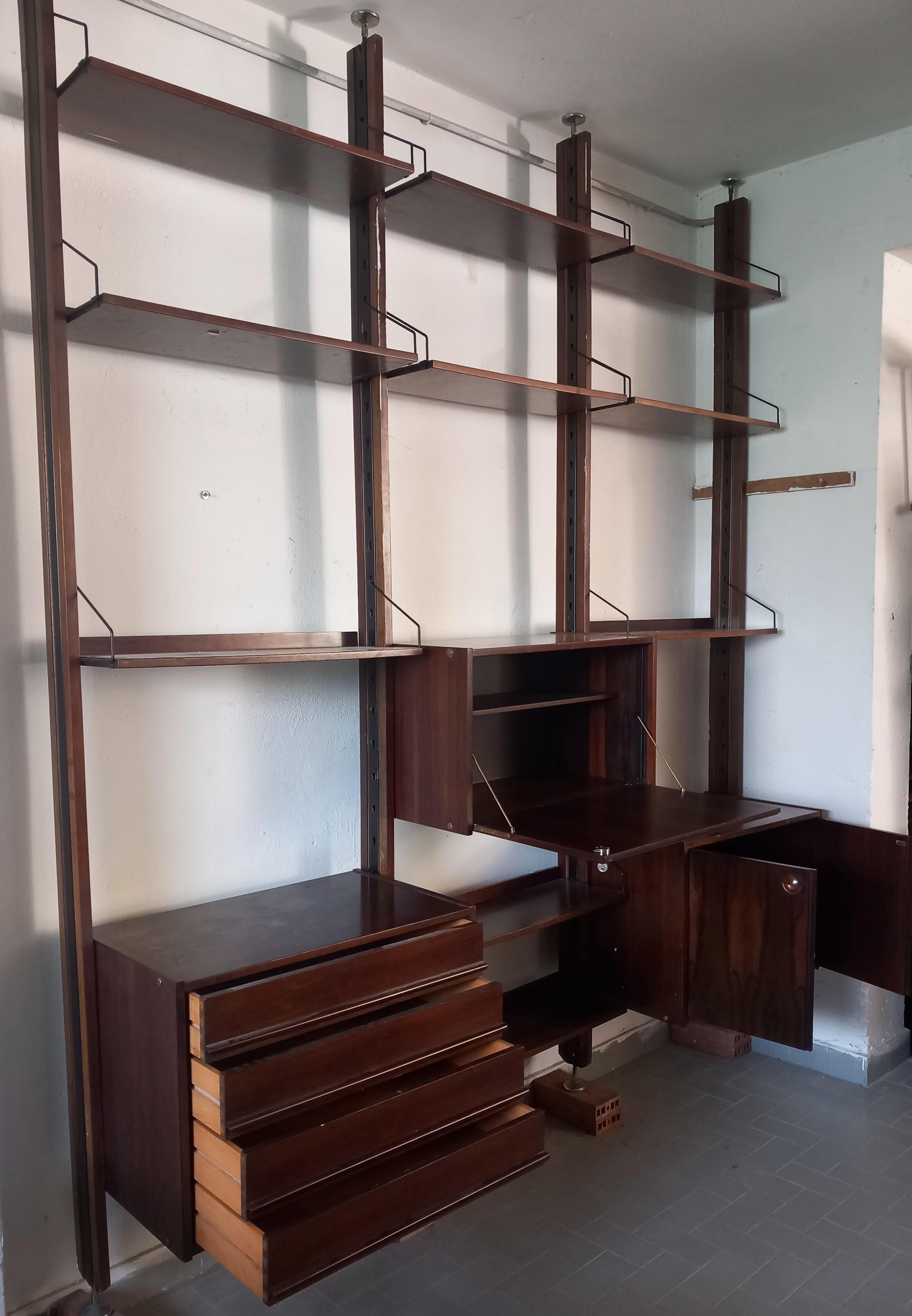 Italian Wall Bookcase by Industria Mobili Barovero – Selex Series, 60s In Good Condition For Sale In Medesano, Parma